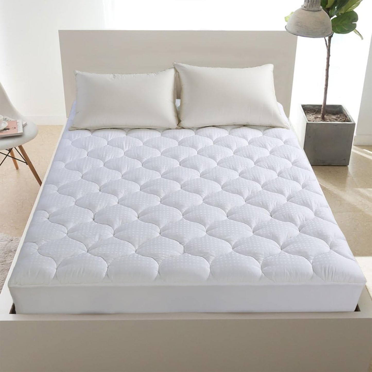 LEISURE TOWN Cotton Queen Mattress Pad Fitted Quilted Mattress Cover Pillow Top Mattress Topper Cooling Soft Breathable Mattress Protector with 8-21 Deep Pocket,Machine Washable (60x80 White)