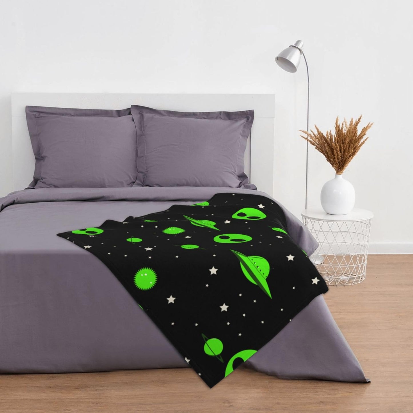 Green Alien Universe Wondrous Cosmos Planet and Stars Throw Blanket Gifts Soft Warm Fleece Blankets for Bed Chair Car Sofa Couch Bedroom 50 X40 Inch