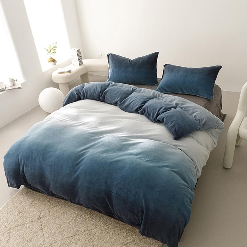 CLOTHKNOW Blue White Velvet Duvet Cover Set Queen 3Pcs Dark Blue Fluffy Bedding Sets Blue White Bedding Duvet Cover Sets Soft Flannel Bedding Queen Size Sets Blue Bedding Sets