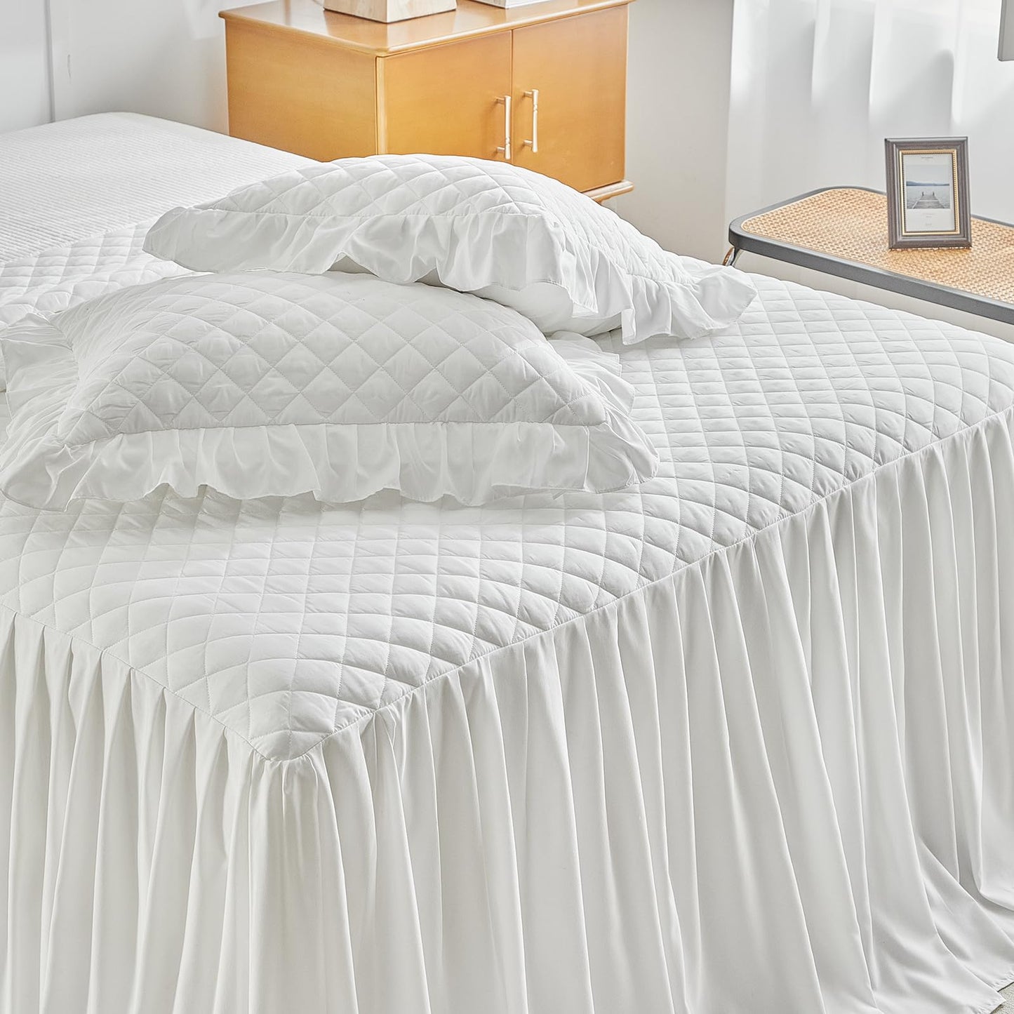 Ruffle Skirt Bedspread Set - 30" Long Drop - Vintage Chic Ruffled Summer Coverlet Bed Spreads Quilt Boho Bedding Farmhouse Style Lightweight Luxurious Rustic 3 Piece Set Queen Size White