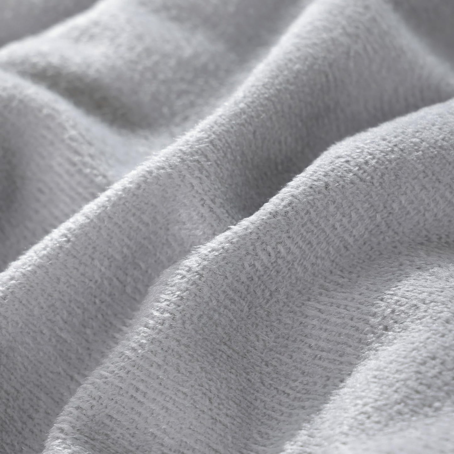 Smoofy Fluffy Queen Comforter Set, Faux Fur Comforter Set Queen Size, Luxury Fuzzy Bedding Set, Soft Shaggy Bed Set for All Season, 3 Pieces - 1 Comforter & 2 Pillowcases, Grey