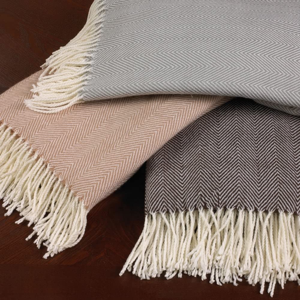 SARO LIFESTYLE Herringbone Pattern Tassel Fringe Hem Lightweight Throw Blanket