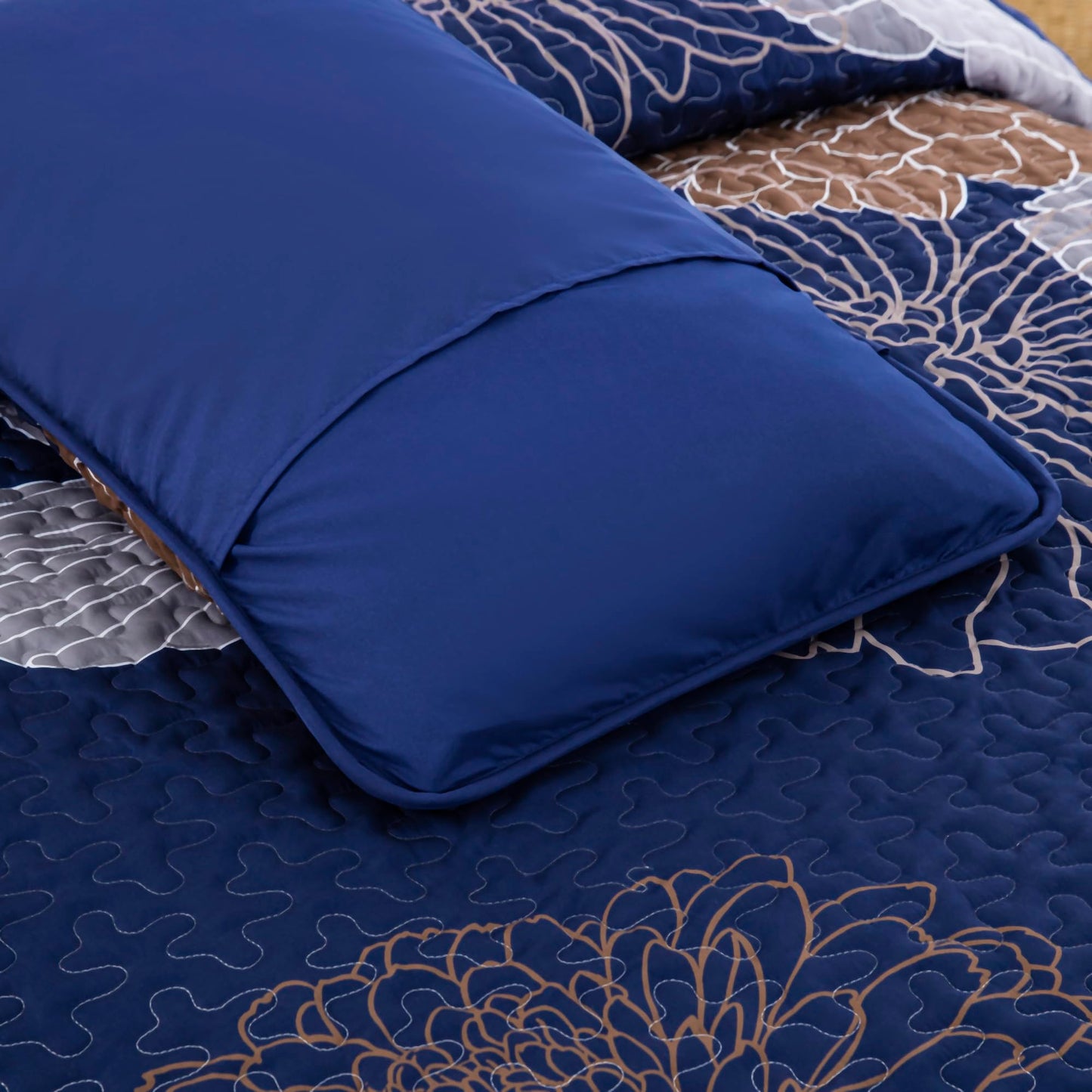 Anibedding Floral Bedspread Quilt Set Queen 3 Pieces-Navy Blue Bohemian Floral Quilt Coverlet Set Soft Microfiber Lightweight Quilted Bedspread with Pillow Shams for All Season 96"x90"