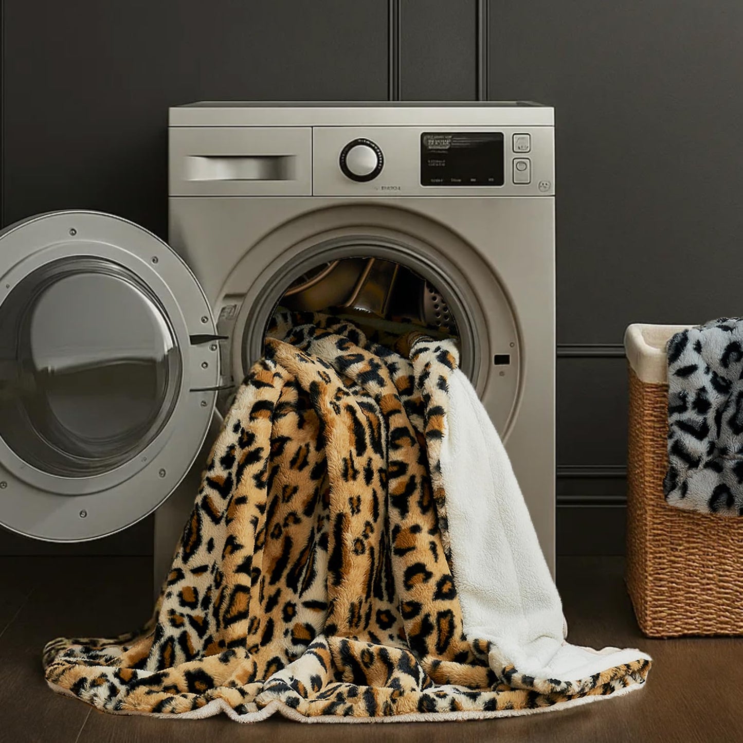Cozy Bliss Luxury Faux Fur Throw Blanket Leopard Print, Non Shedding Double Sided Sherpa Blankets Super Soft Fluffy Thick Warm Throws Home Decor for Couch Bed Sofa Women,50"*60"Inches Brown Leopard