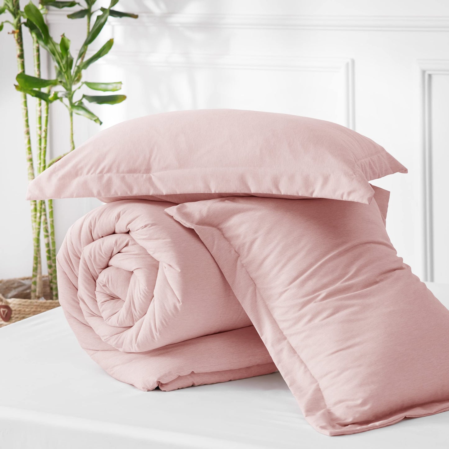 Bedsure Pink Queen Comforter Set - Soft Bedding for All Seasons, Cationic Dyed Bed Set, 3 Pieces, 1 Queen Size Comforter (90"x90") and 2 Pillow Shams (20"x26"+2")