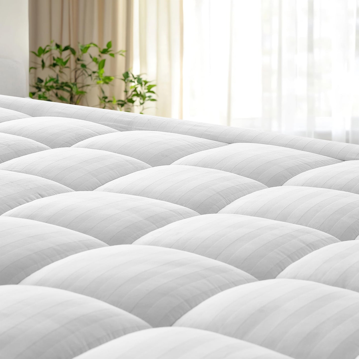 Queen Mattress Topper for Back Pain Relief, Ultra Soft Pillow Top Mattress Pad with 100% Breathable Cotton Top, 8-22" Deep Pocket Skirt, Cooling Quilted Mattress Protector (60 x 80 Inches, White)