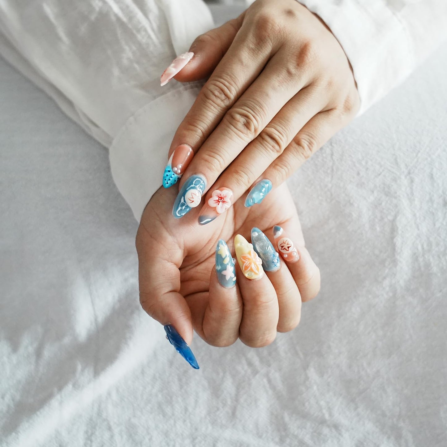 Tesytto Medium Almond Press on Nails Handmade - 3D Sea Starfish & Blue Floral Carving, Ocean French Tip Summer Beach Full Cover False Nails (Blue Floral Carving,M)