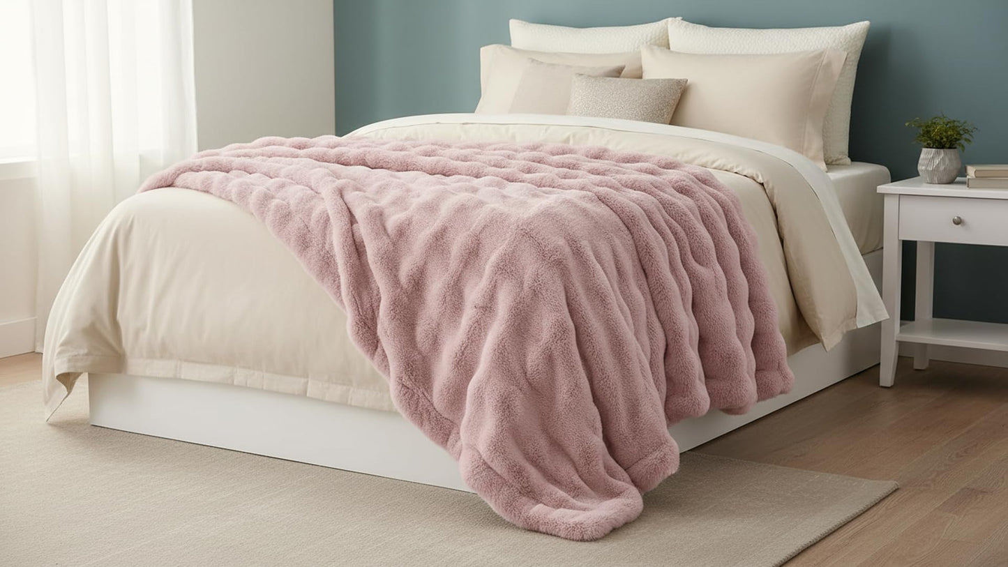 Ghouse Bubble Faux Fur Throw Blanket 50"x60" โ 860 GSM Extra Soft Plush Pink Decorative for Couch, Machine Washable Lightweight Blanket for Sofa Bed Living Room, Cozy Gift for Women