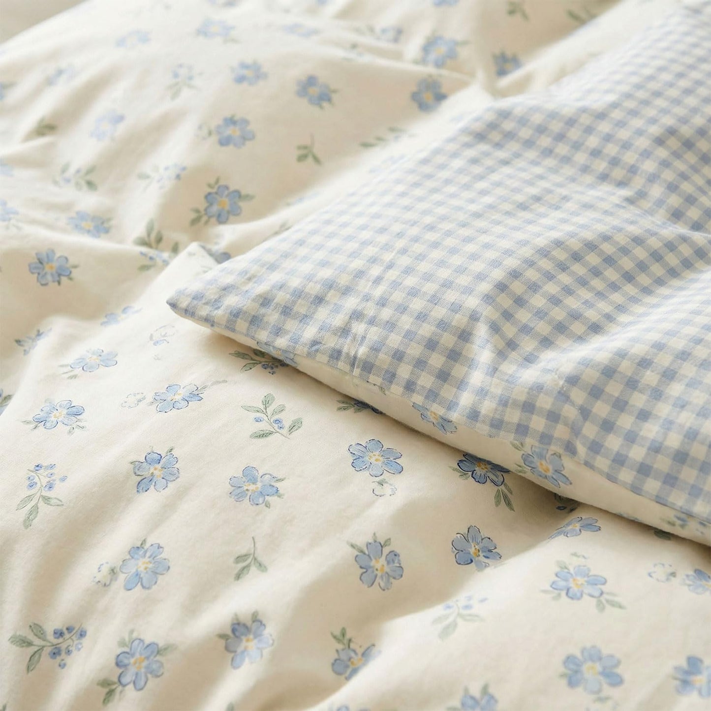 Erwinmu Floral Comforter Set King Size - 3 Pieces Blue Beige Floral Comforter Bedding Sets Reversible Gingham Pattern,King Bed in a Bag with Flowers Comforter and 2 Pillowcases
