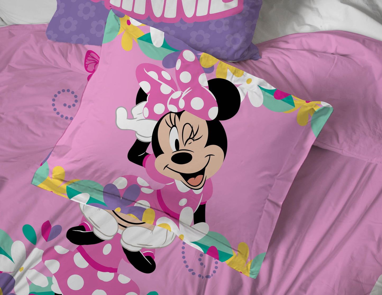 Disney Minnie Mouse 5 Piece Twin Bed in a Bag - Kids Comforter Set with Sheets & Sham, Super Soft Fade Resistant Brushed Microfiber, Machine Washable Girls Bedding, Pink (Official Disney Product)