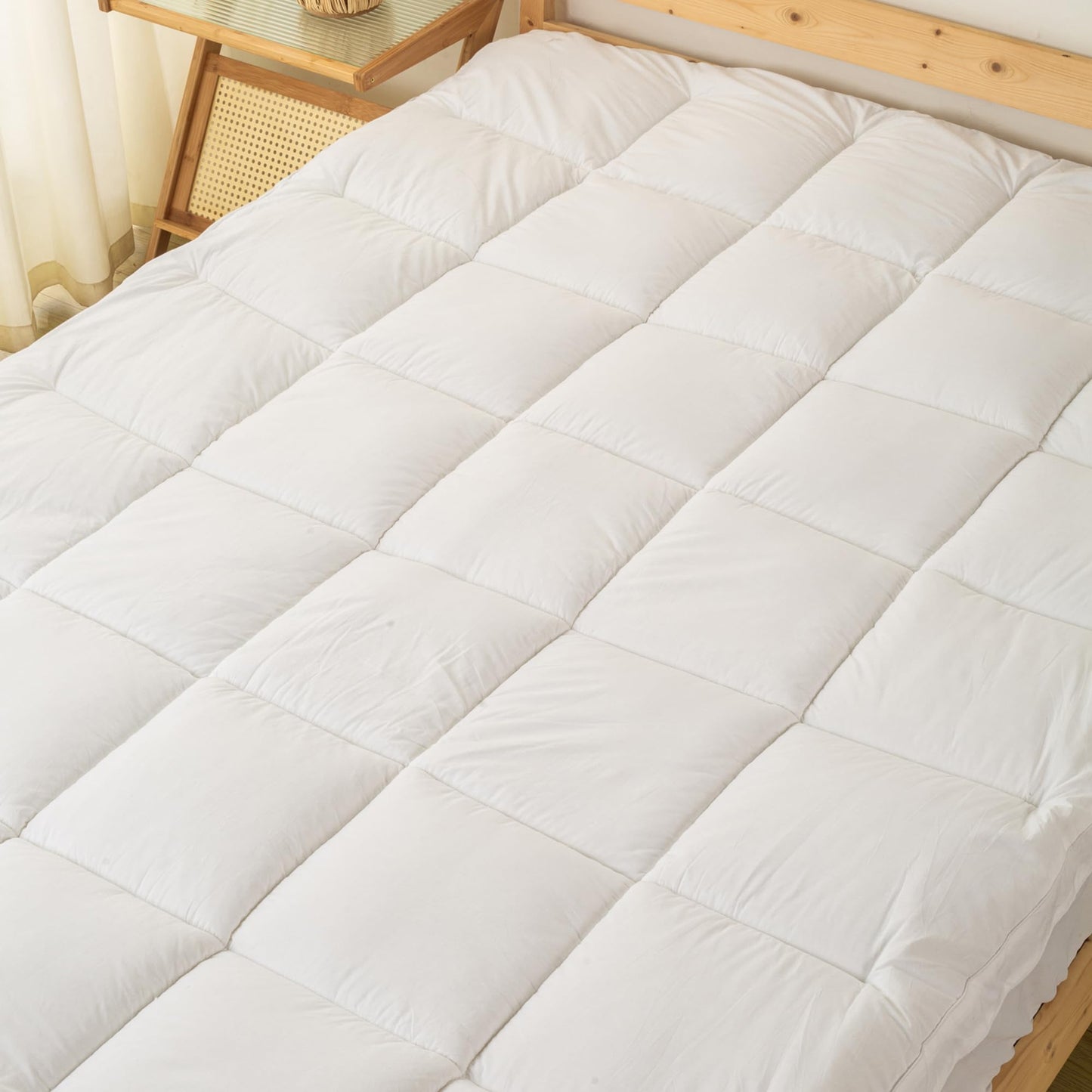 Treaton, Mattress Pad, Cooling Cotton Pillow Top Cover Quilted Elastic Fitted Protector, Breathable Fluffy Soft Topper with 18-Inch Deep Pocket, Twin, White