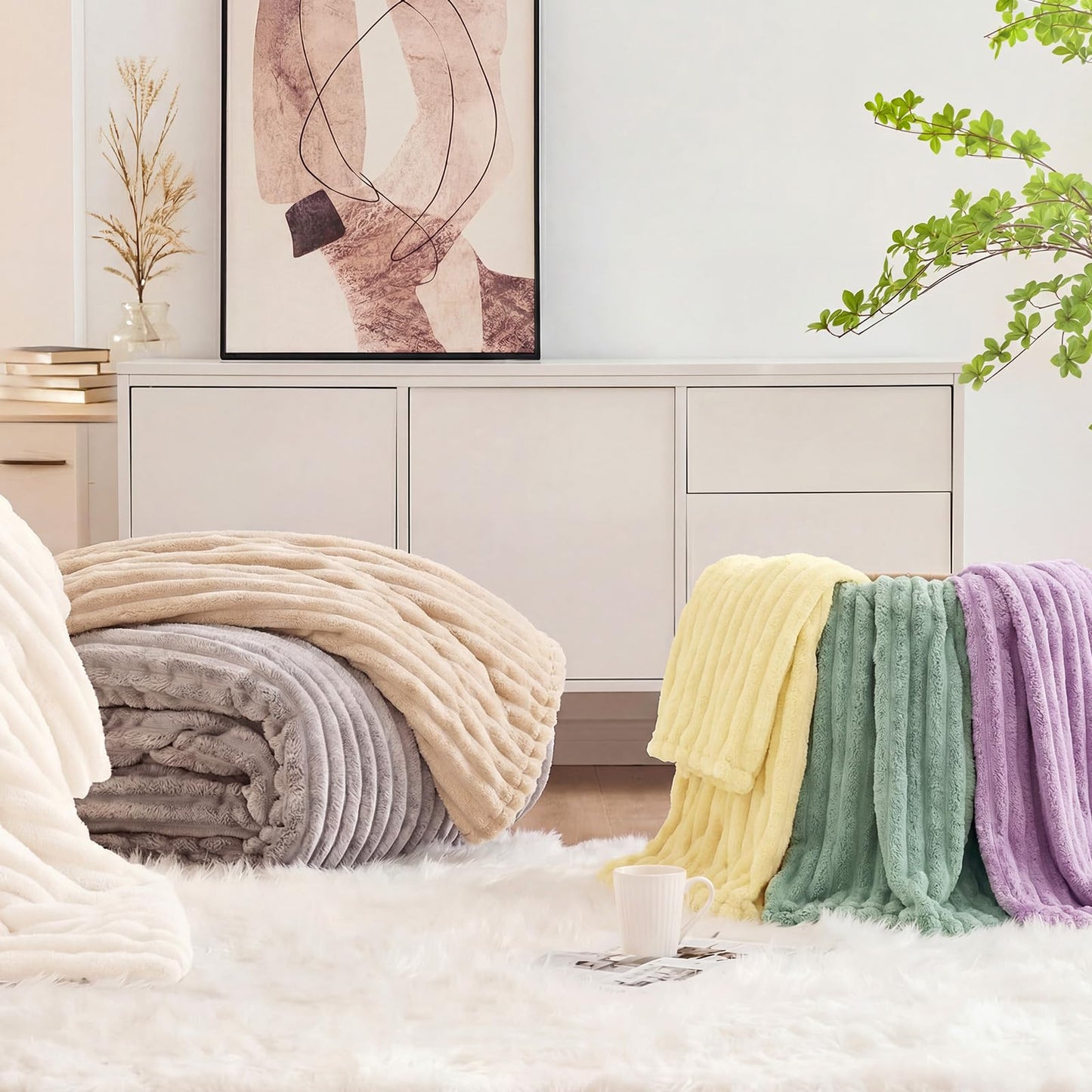 Sasttie King Comforter Set 3 Pieces - Super Soft Fleece Comforters King Size, 1 Luxury Warm Fuzzy Marshmallow Comforter with 2 Pillow Cases, Faux Fur Down Alternative Bedding Set, Cream White
