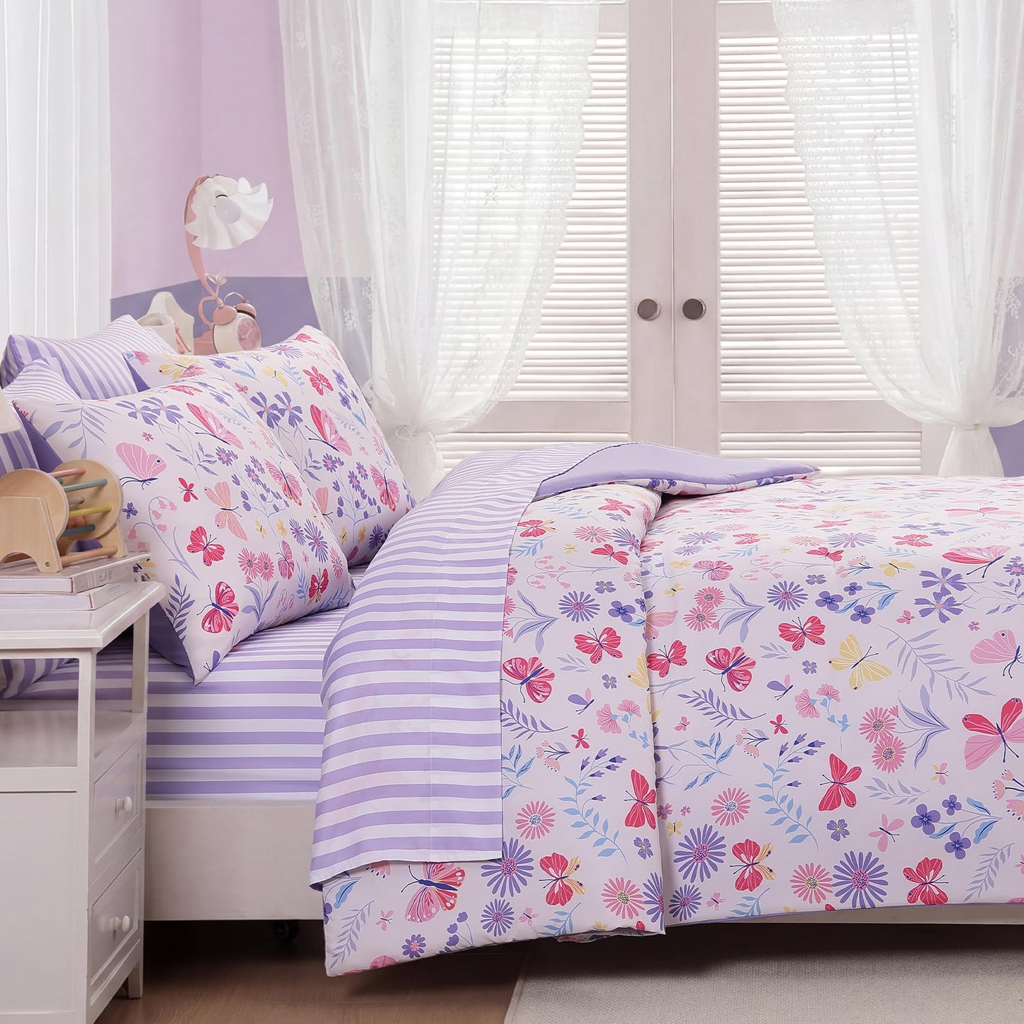 AMBERSPACE Twin XL Comforter Set for Girls, Butterfly Botanical Flowers Bedding Set, All Season Kids Bed in a Bag Dorm 5 Pieces with Sheets, Pillowcase & Sham