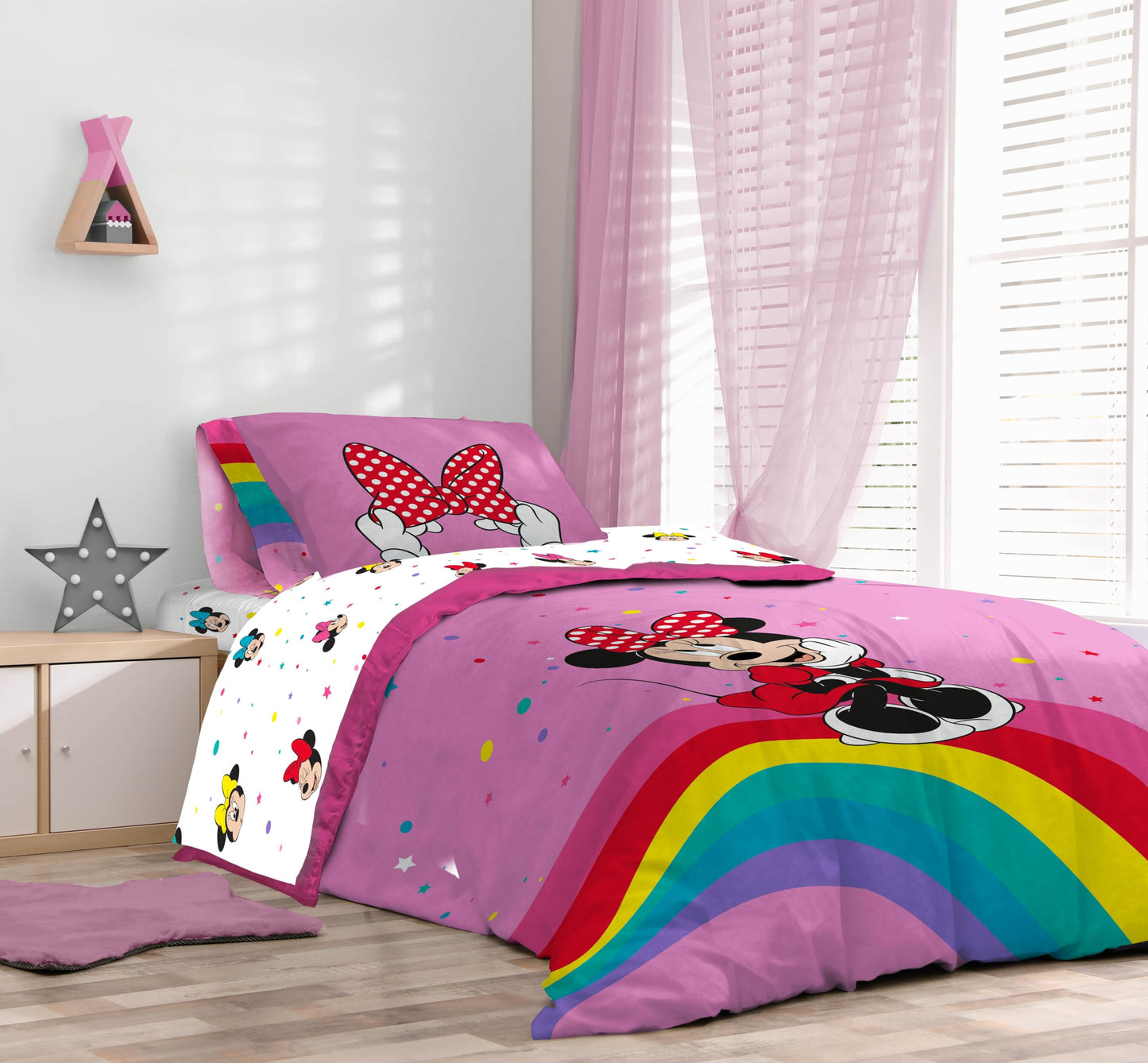 Disney Minnie Mouse Kids Comforter Set Twin - 5 Piece Girls Bed in a Bag, Reversible Comforter, Sheets, Pillowcase & Sham - Super Soft Machine Washable Fade Resistant Microfiber, Oeko-TEX Certified