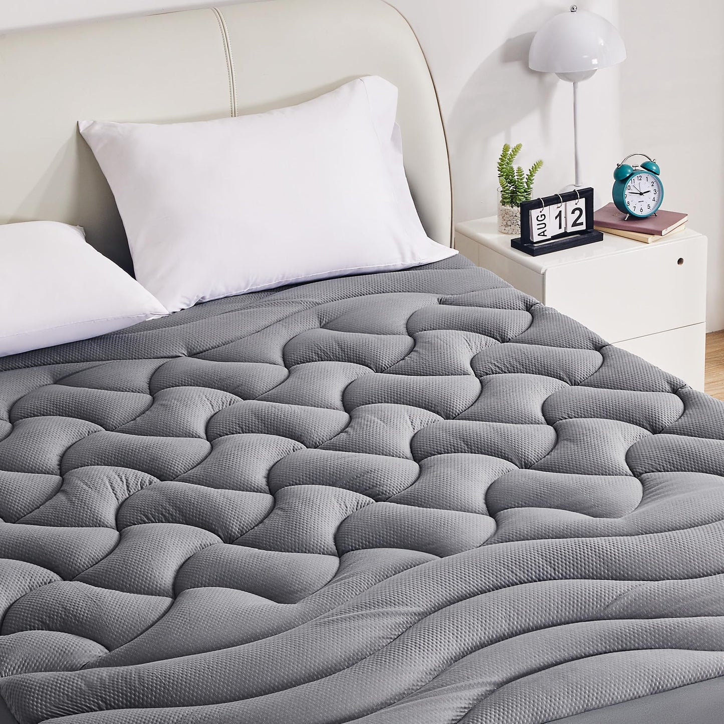 SLEEP ZONE Waterproof Mattress Pad Queen, Breathable Mattress Topper Quilted Fitted Cover Protector with Deep Pockets fits 8-21 inch, Gray