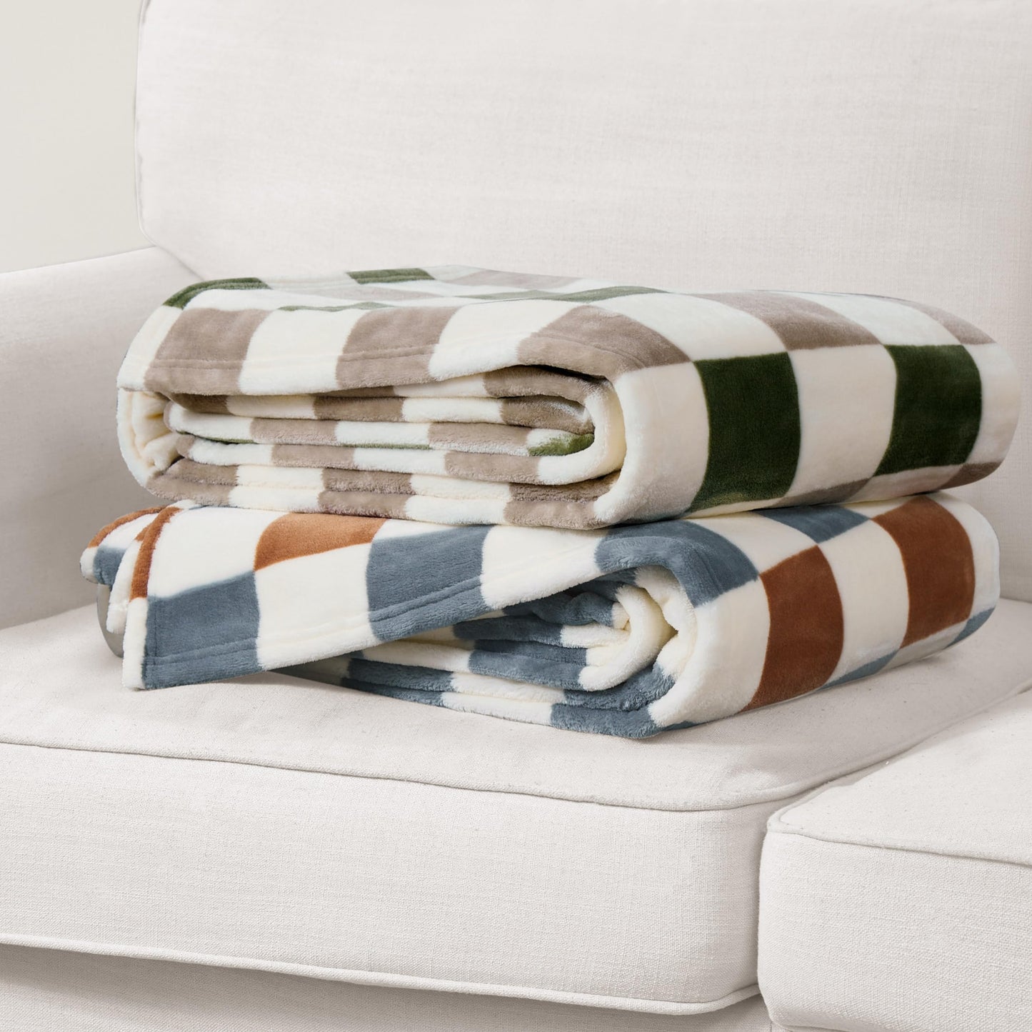 Jessica Simpson Plush 50"X70" Throw Blanket - Emery Checkerboard Olive/Grey - Luxurious Plush Blanket for Ultimate Comfort and Cozy Warmth