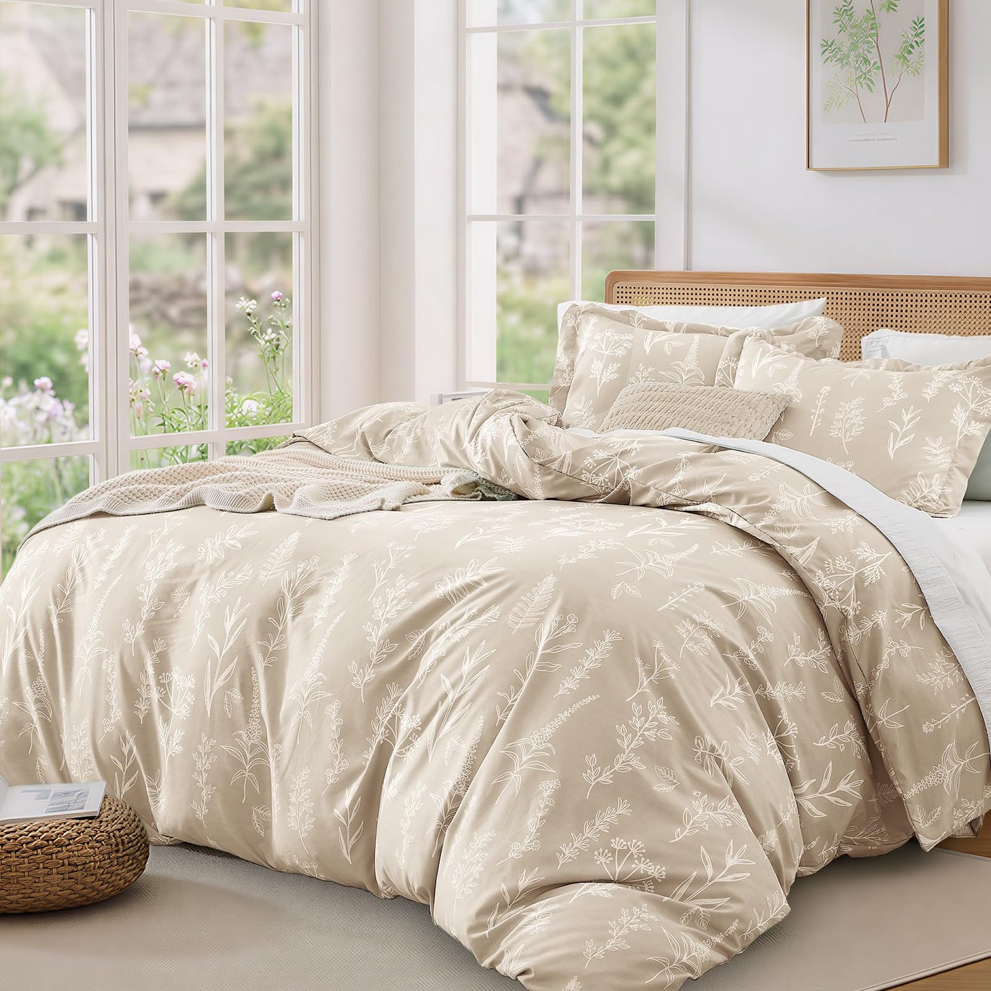 MUXHOMO Duvet Cover Queen Size, Reversible Floral Beige Duvet Cover Set with Zipper Closure, 3 Pieces Botanical Patterns Soft Microfiber Bedding Set with 4 Ties (90"x90", 2 Pillow Cases)
