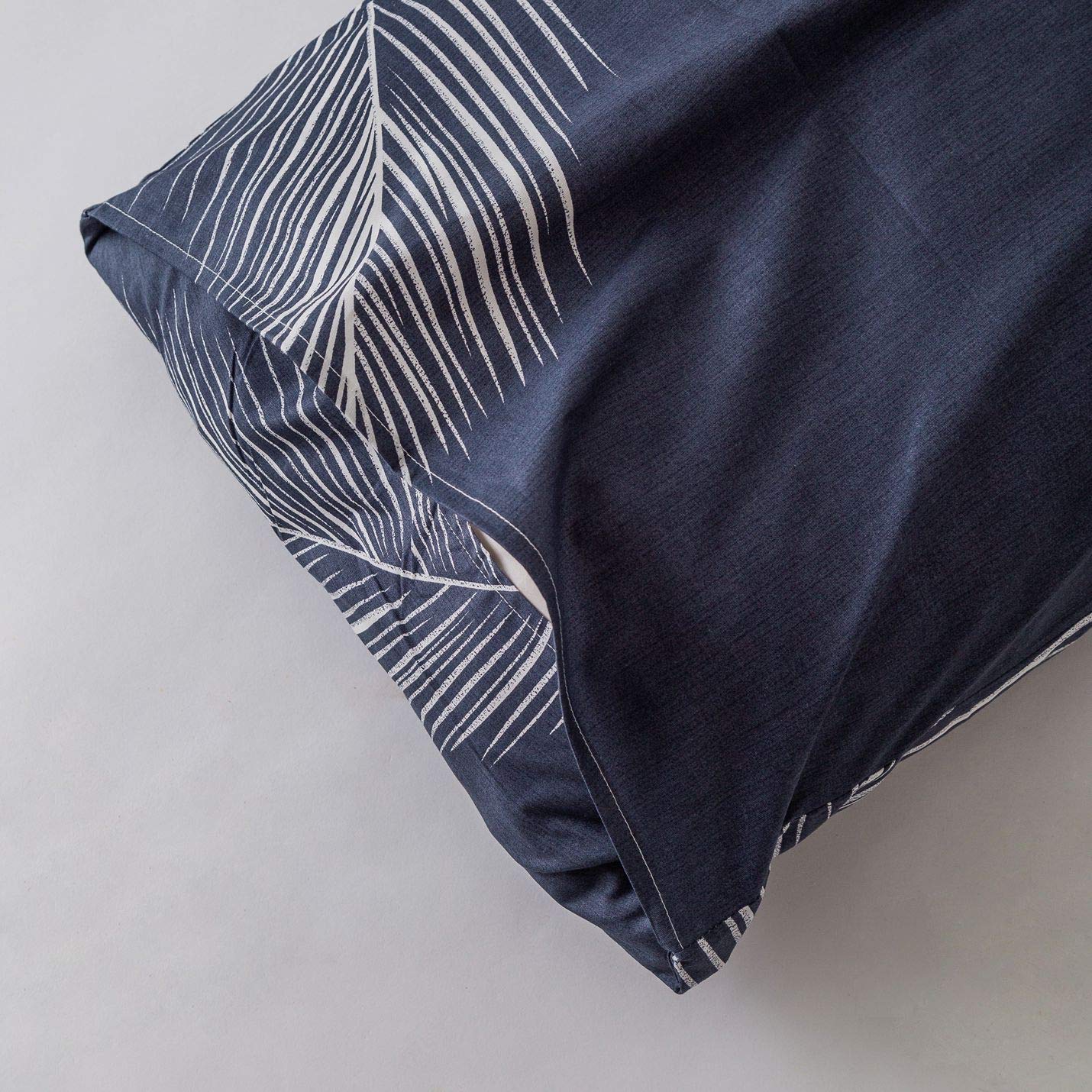 YuHeGuoJi Hawaiian Leaves Duvet Cover Queen 100% Cotton 3 Pcs Set 1 Modern Navy Blue Tropical Duvet Cover with Zipper Ties 2 Pillowcases Coastal Farmhouse Blue Botanical Bedding Set Soft