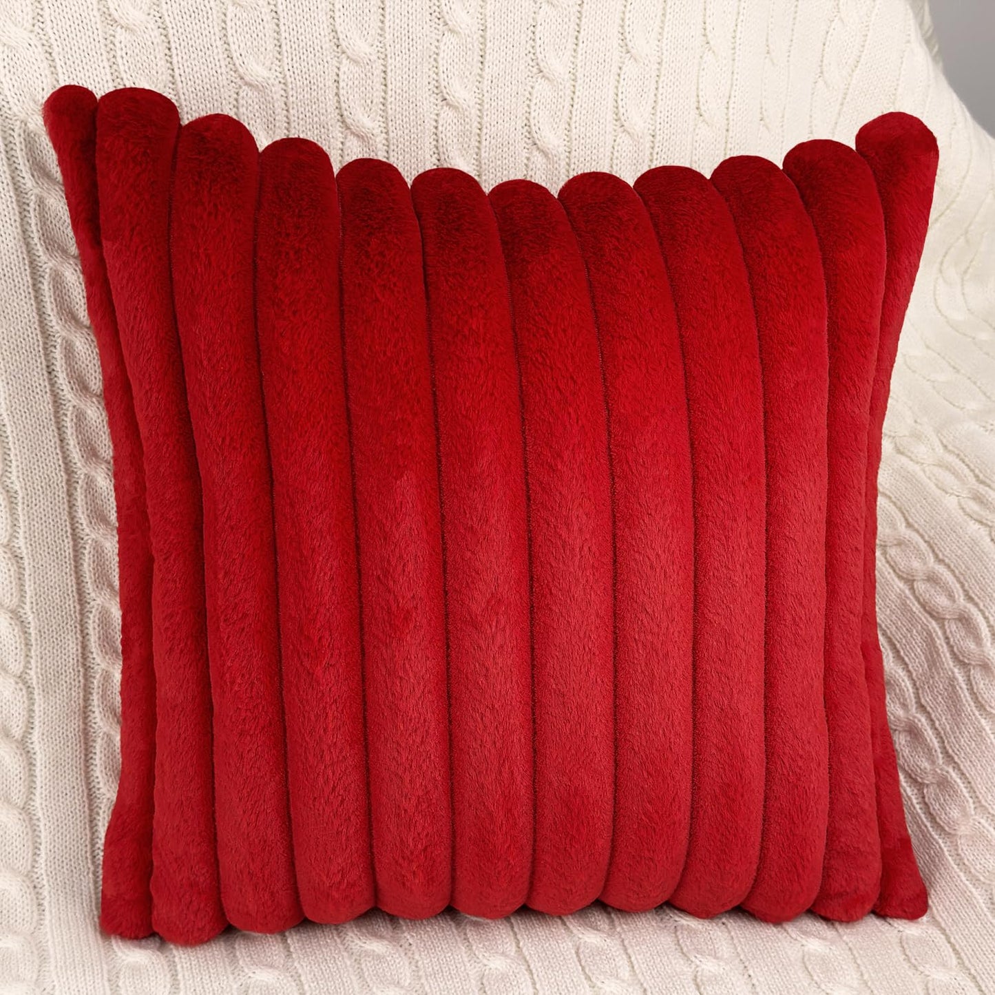 2 Pack 18x18 Pillow Cover Velvet Pillow Covers, Faux Fur Square Throw Pillow Covers for Living Room Decorations Throw Pillow Case, Throw Pillow Cover Cushion Cover for Home Sofa Bedroom Car, Red