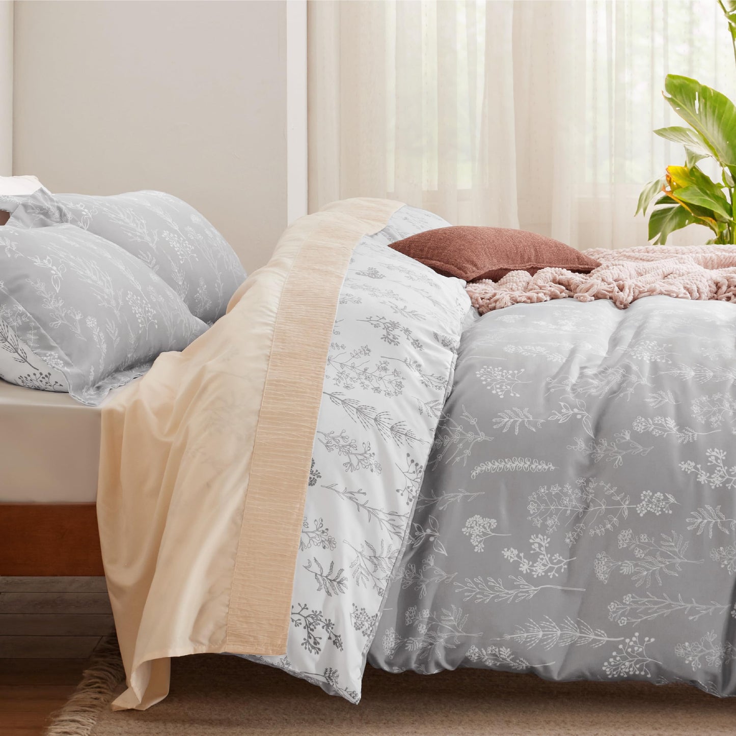 Bedsure Duvet Cover King Size - Reversible Grey King Duvet Cover Set with Zipper Closure, 3 Pieces Botanical Floral Patterned Bedding Set with 8 Corner Ties and 2 Pillow Shams