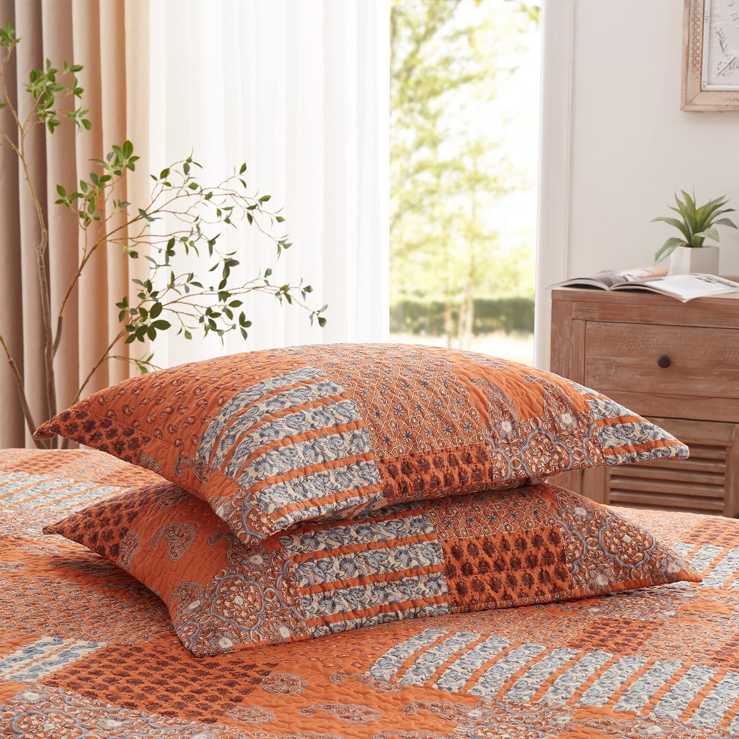 LEAONME Quilt Set King Size 3 Piece Bedspread Coverlet Lightweight Comforter Microfiber Bedding Set for All Season Oversized 98x106 Inch Bed Cover Paisley Burnt Orange/Rust (1 Quilt, 2 Pillow Shams)