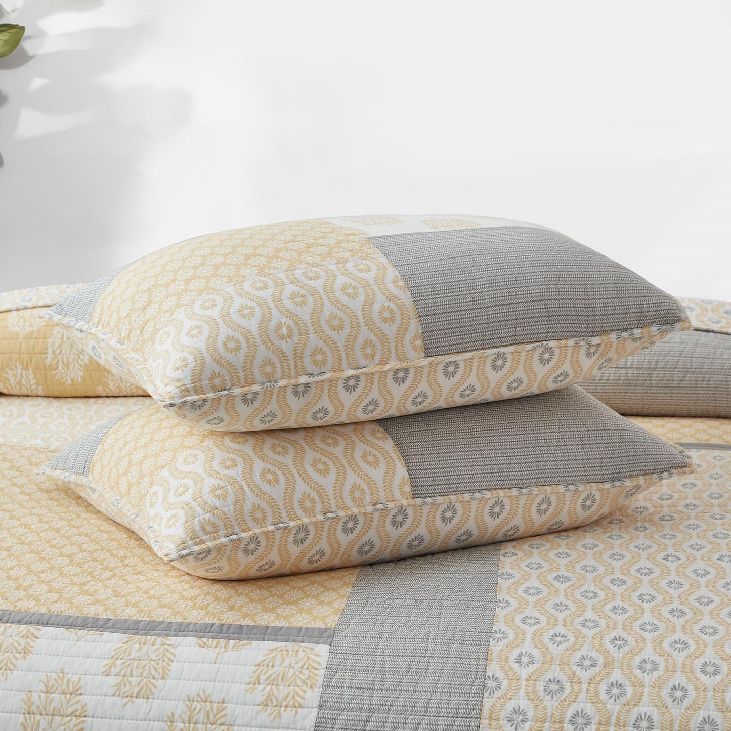 Finlonte King Size Quilt, 100% Cotton Comforter King Size, Yellow Grey Farmhouse Quilted Bedspread, Patchwork Lightweight Reversible Quilt Bedding Set for King Bed, 3-Pieces