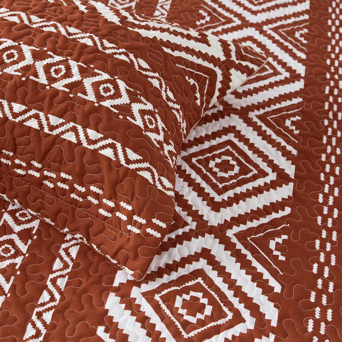 LEAONME 3 Pieces King Size Burnt Orange Rust Quilt Set with Checkered Pattern Lightweight Oversized Bedspread 98''x106'' Soft Coverlet Warm Bed Cover for All Seasons (1 Quilt, 2 Pillow Shams)