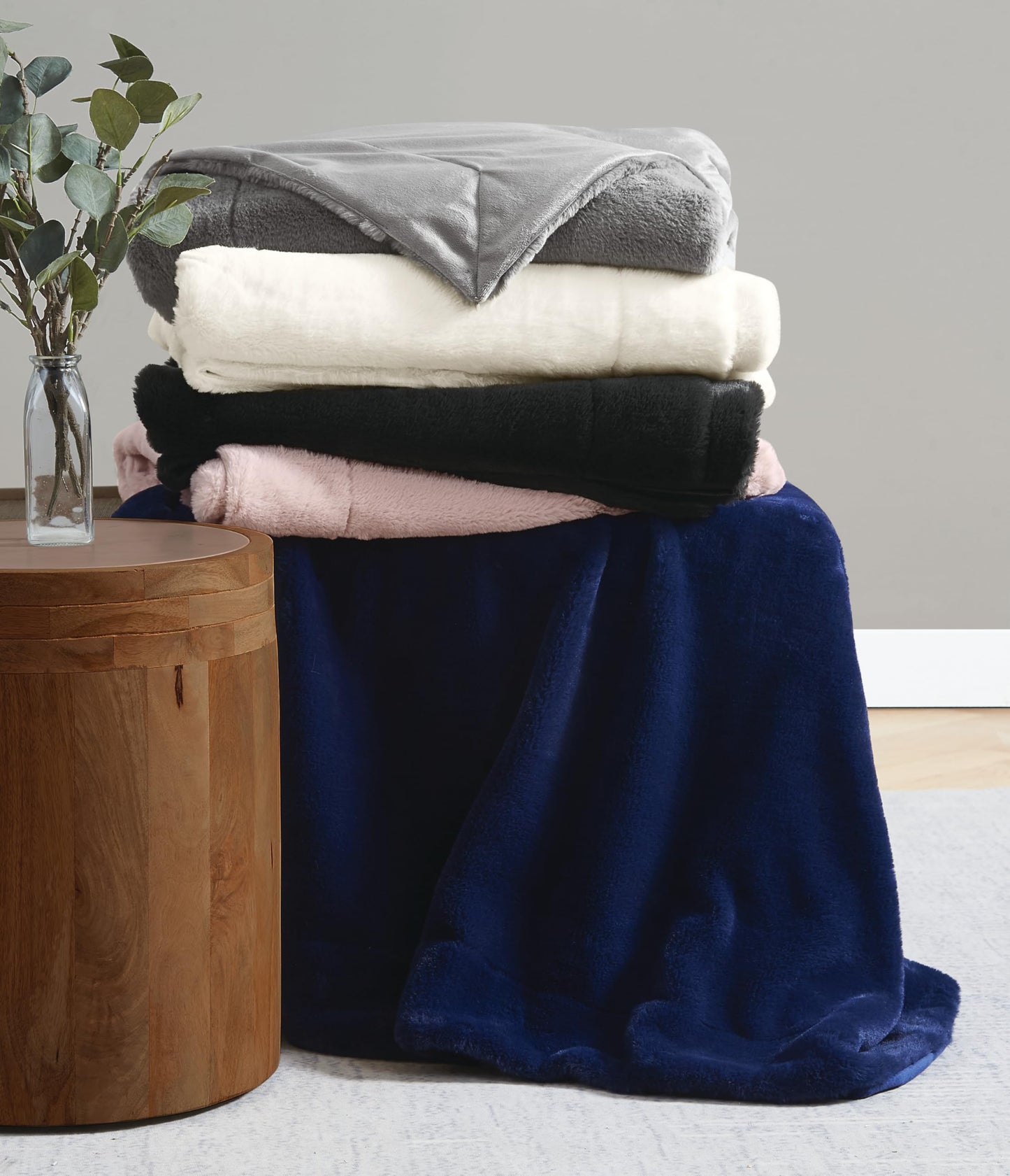 ROYAL VELVET Luxe Faux Rabbit Fur Navy Blue 60x70 Throw in Gift Box