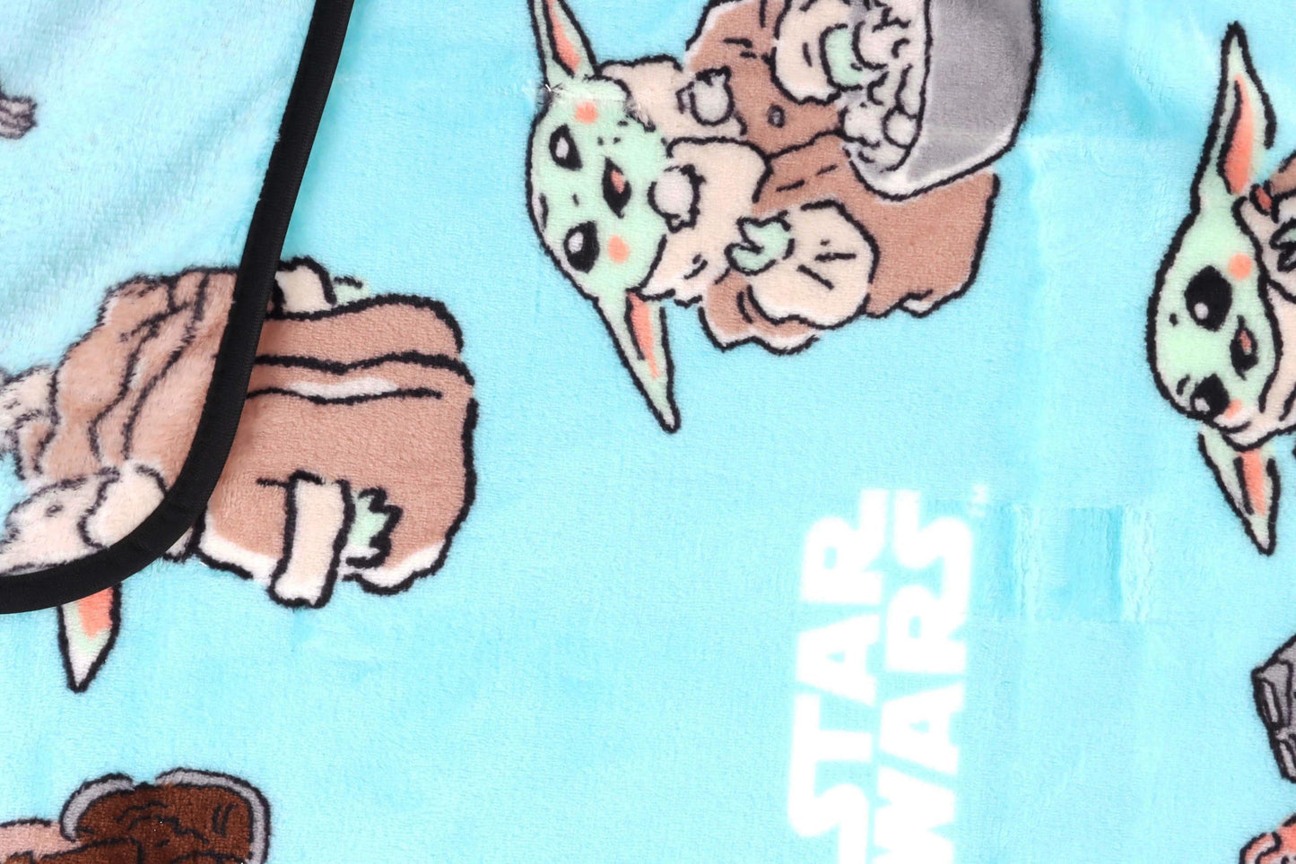 Jay Franco Kids Nogginz Set – 12" Inches Nogginz Pillow & 40" x 50" Inches Cozy Plush Throw Blanket, Ultra-Soft Character Nap Set for Travel, Bedroom & Couch Décor, Multi - Star Wars Mandalorian