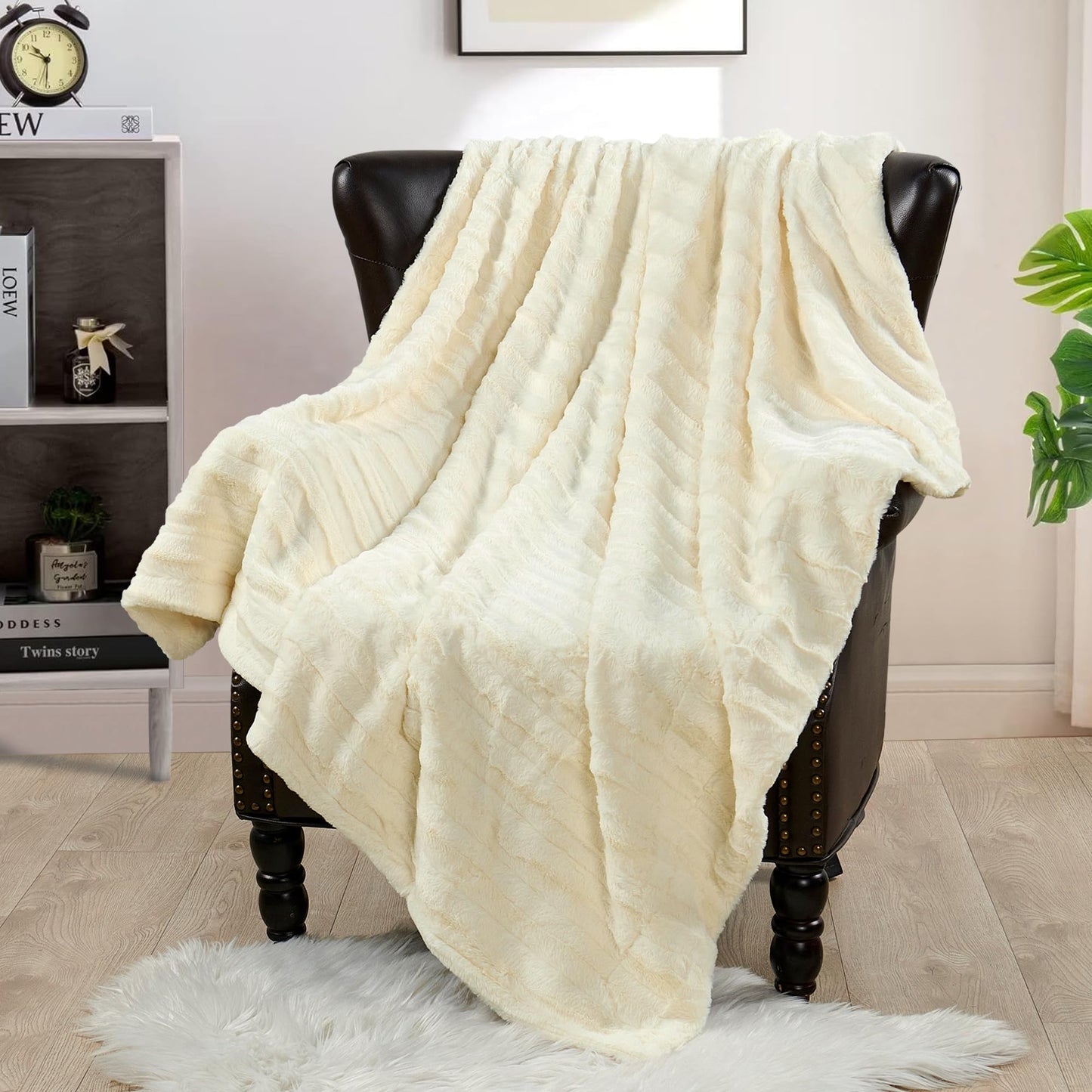 Home Soft Things Derby Double Sided Faux Fur Throw Blanket, Ivory, 50'' x 60'', Super Soft Comfy Fluffy Plush Bed Couch Cover for All Year Round Accent Home Decoration