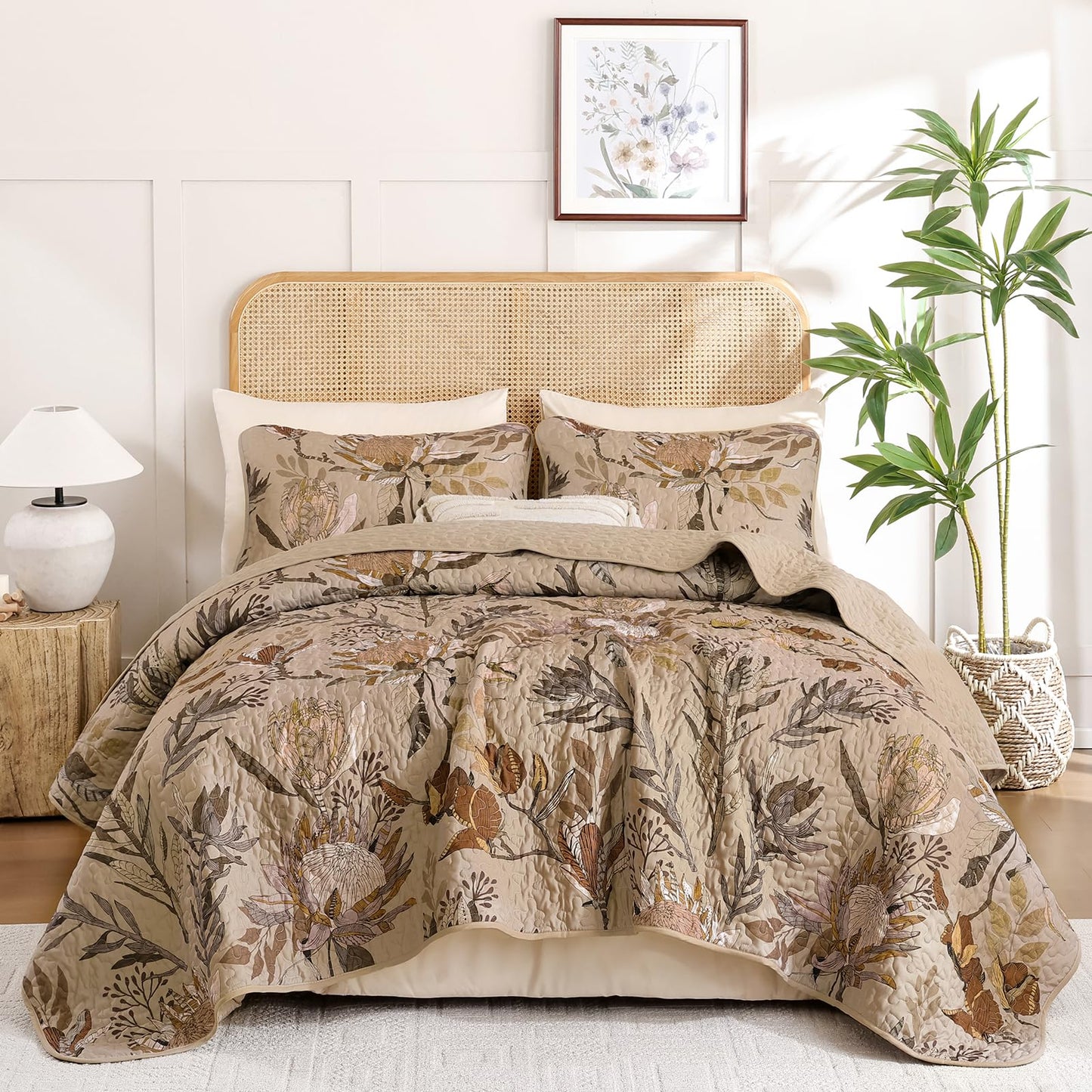 Dintszyayue Quilt Queen Size Brown, 3 Pieces Boho Floral Bedspread Bedding for Queen Size Bed, Soft Lightweight Microfiber Coverlet Set for All Season Quilt with 2 Pillowcases