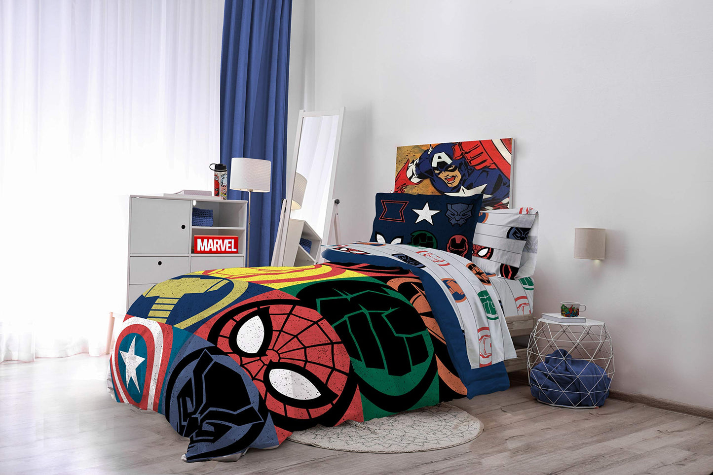 Jay Franco Marvel Avengers 5 Piece Twin Comforter Set - Bed in a Bag with Captain America, Hulk, Iron Man, Thor - Super Soft Fade Resistant Microfiber Kids Superhero Bedding (Official Marvel Product)