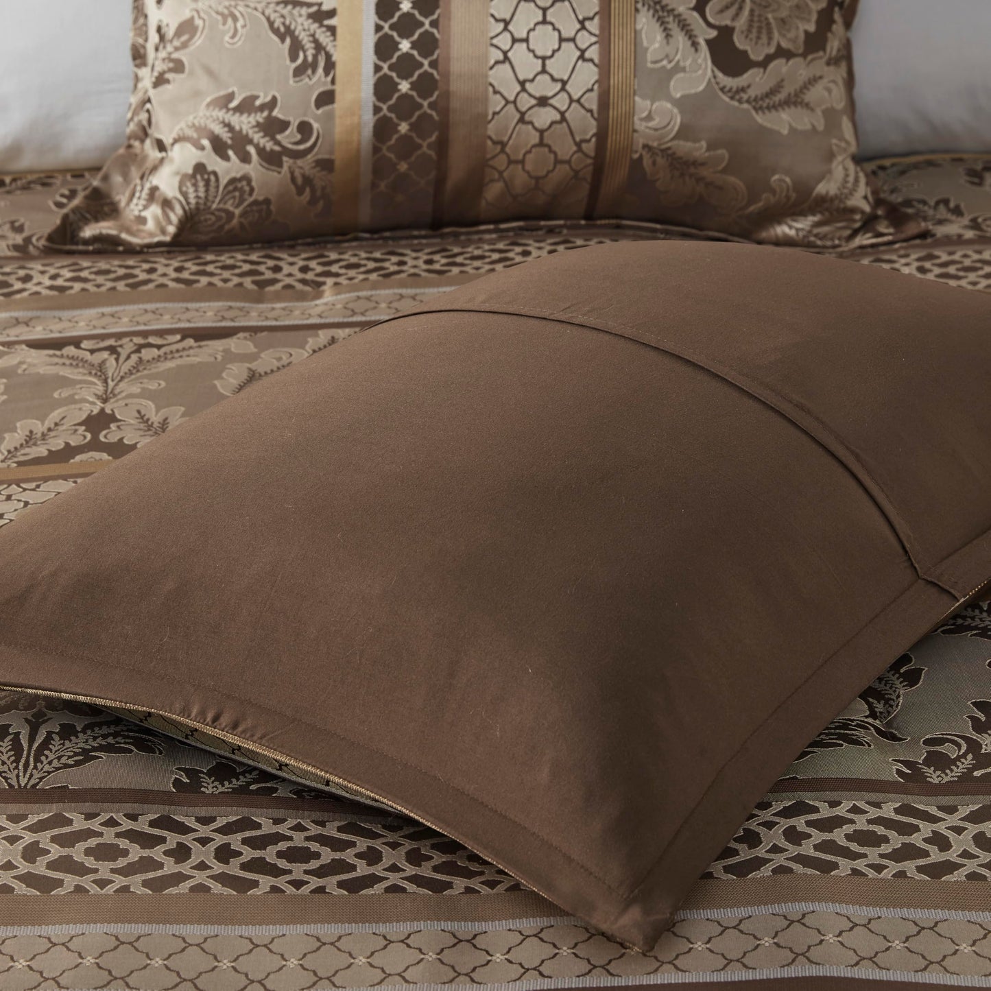 Madison Park Bellagio Cozy Comforter Set - Luxurious Jaquard Traditional Damask Design, All Season Down Alternative Bedding with Matching Shams, Decorative Pillow, Queen(90"x90"), Brown/Gold 7 Piece