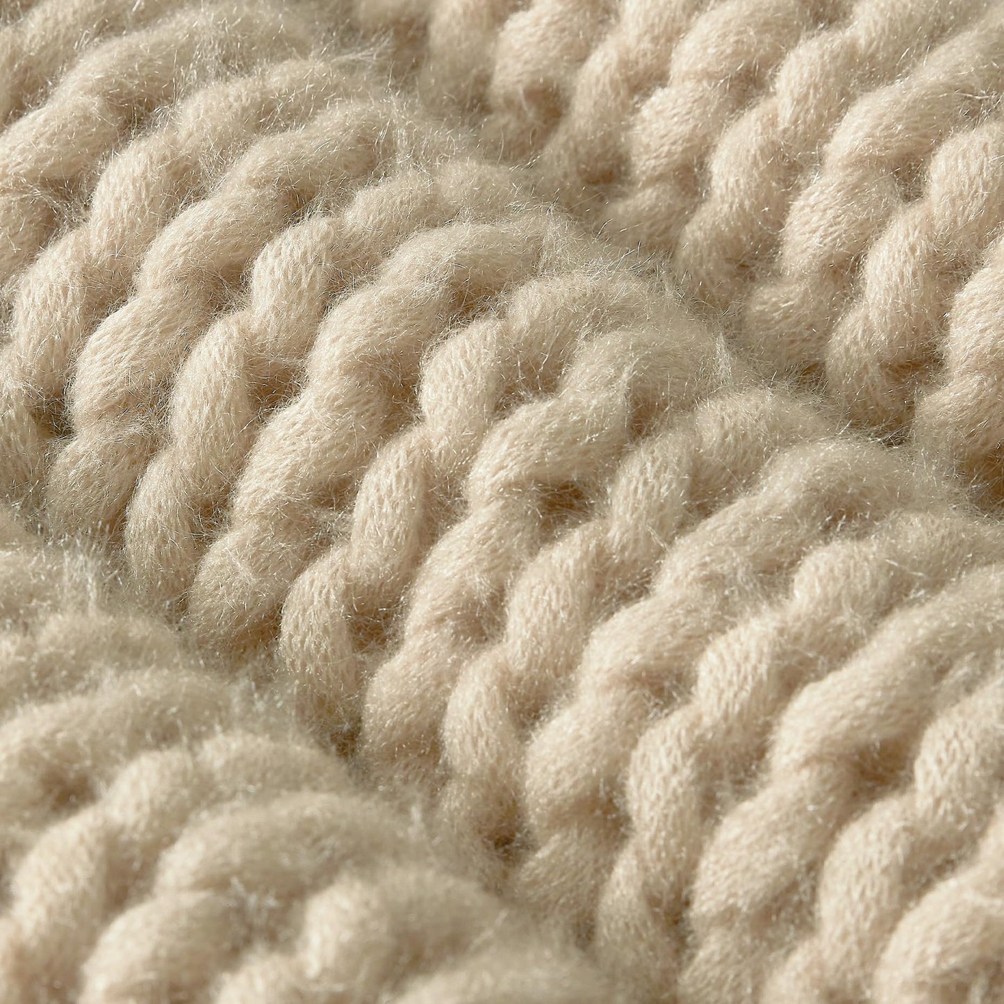 SLEEP ZONE Throw Blanket for Couch - Chunky Knit Hollow Blanket, Throw Blankets for Bed, Handmade Long Plush Cat Yarn, Soft Fluffy Knit Blankets Home Decor (Beige, 40x50in)