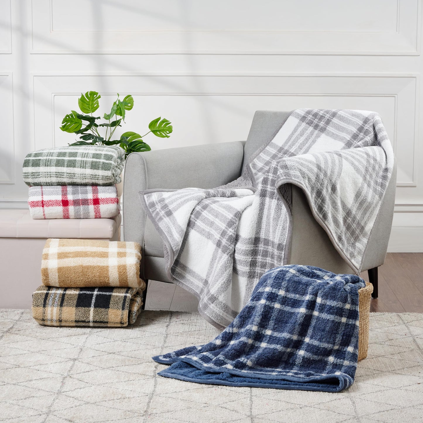 CBCHome Reversible Soft Sherpa Throw Blanket - Cute and Cozy Thick Throw for Couch, Warm Gifts for Women (Tan and Black Plaid, 50" x60")