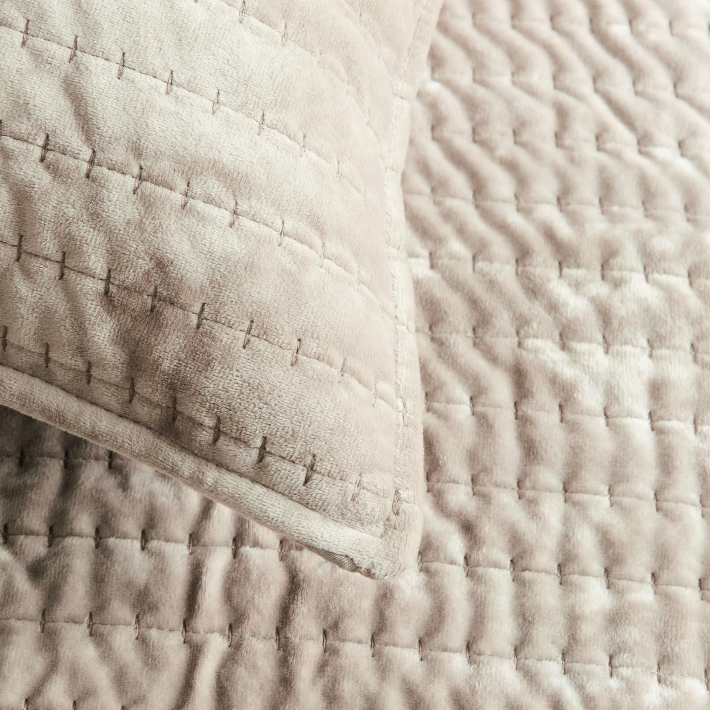 WDCOZY Velvet King Size Quilt Set - Beige Striped Pick Stitch Soft Lightweight Bedspread, Neutral Channel Farmhouse Country Rustic Coverlet, Modern Bedding Warm Thin Comforter, 3 Pieces