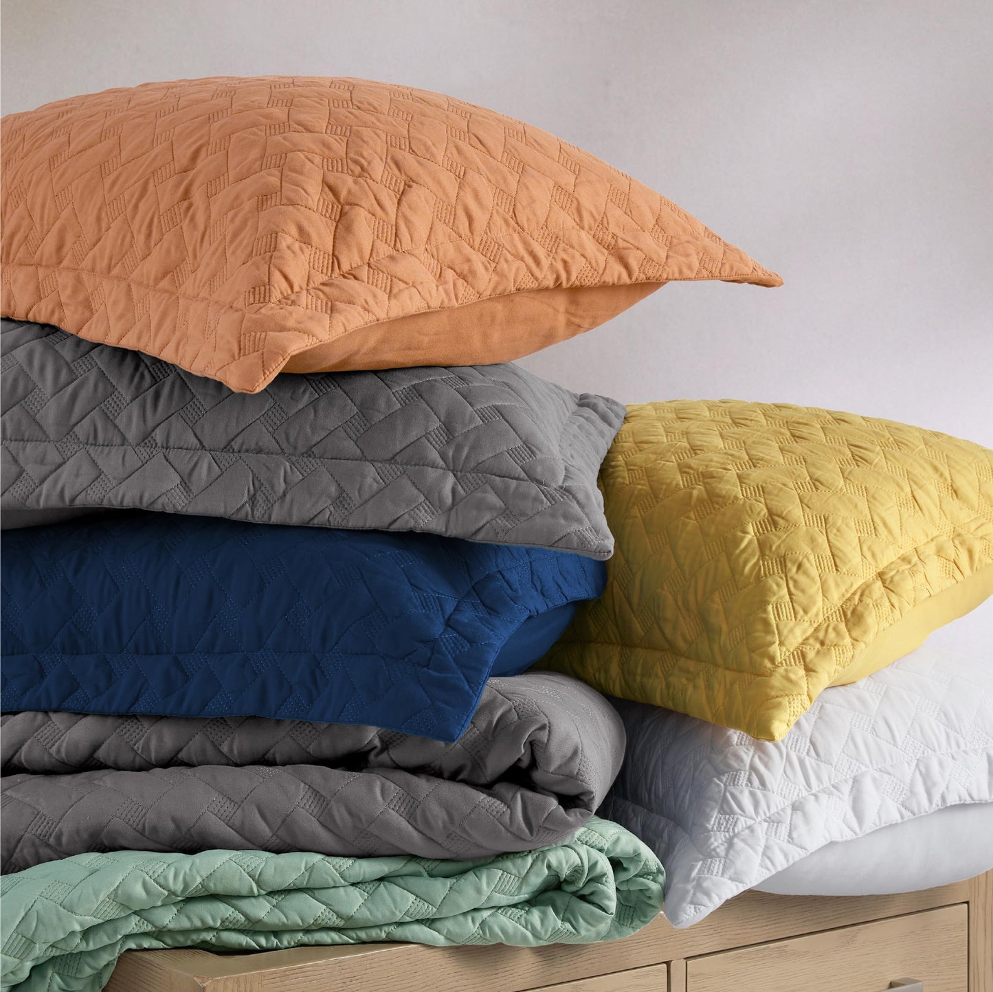 Bedsure Quilts Queen Size - Lightweight Bedspreads Queen Size with Basket Weave Pattern, Soft Quilt Bedding Set, Navy Comforter Set Coverlet for All Seasons with 2 Pillow Shams (90" x 96")