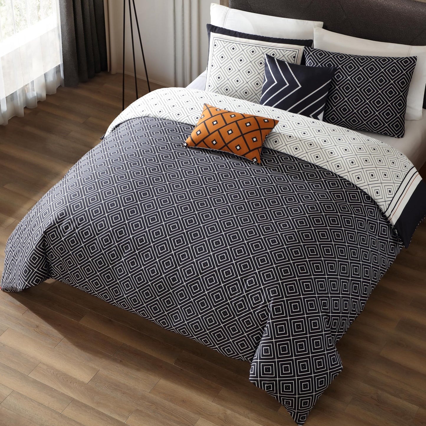 Bebejan Luxury King Size Comforter Set Black & White Geometric - 5 Piece Reversible Bedding Set, 100% Cotton Sateen, Soft & Smooth - All Season King Comforter Set (1 Comforter, 2 Shams & 2 Pillows)