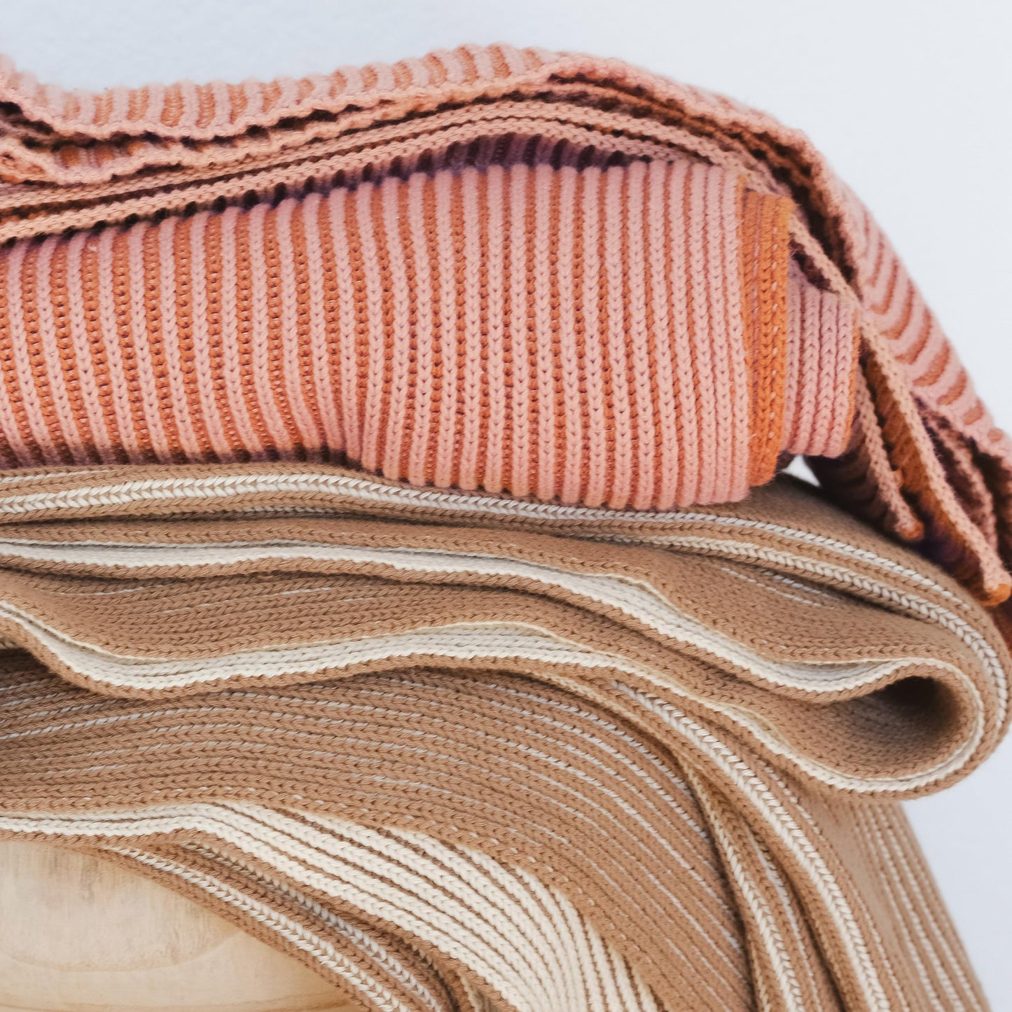 Lumi Living 100% Cotton Two Toned Rib Knit Throw Blanket (50x60 Cacao & Oat Milk)