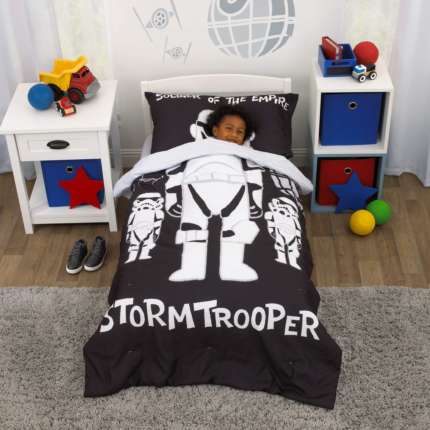 Disney Star Wars Storm Trooper Black and White 4 Piece Toddler Bed Set - Comforter, Fitted Bottom Sheet, Flat Top Sheet, and Reversible Pillowcase