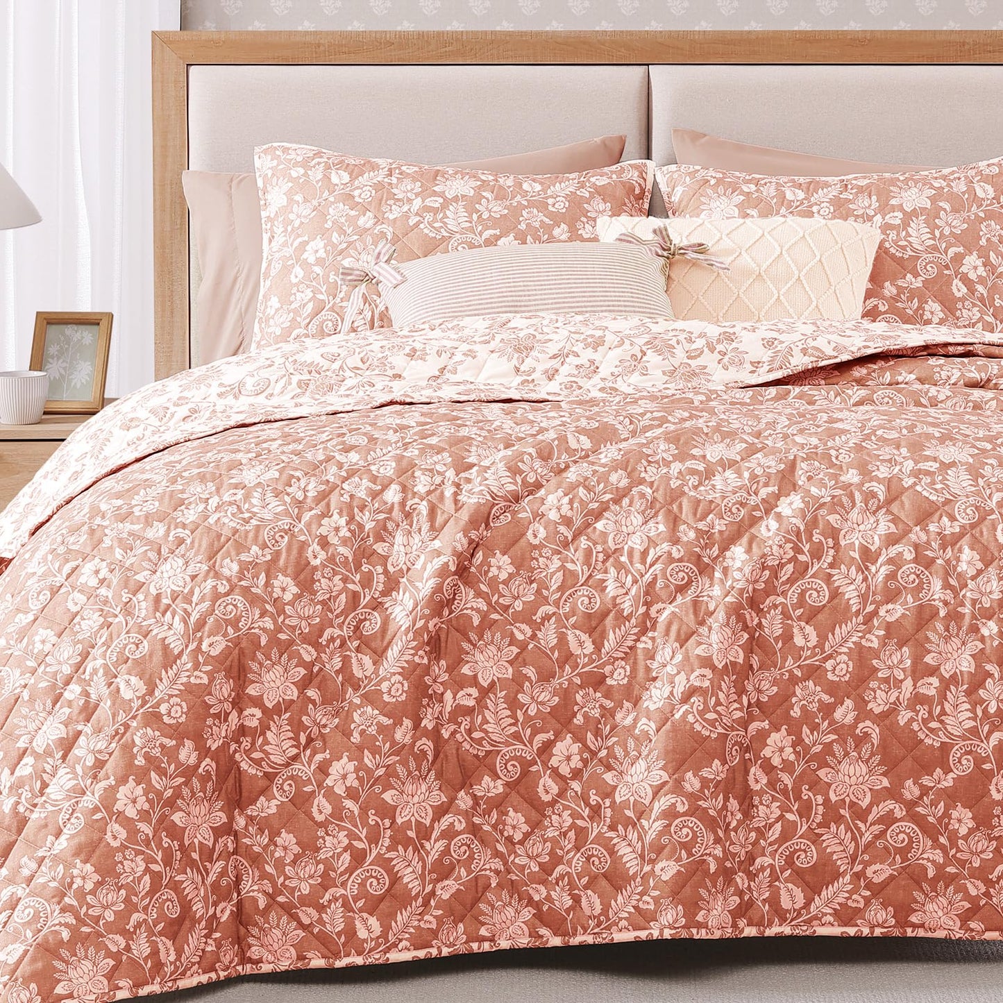 BLOOMHAVEN Quilt Set King Size, Clay Pink Floral Quilt Sets, Reversible Bedspread Lightweight and Breathable for All Seasons, Soft Quilted Bedspread with 2 Pillow Shams