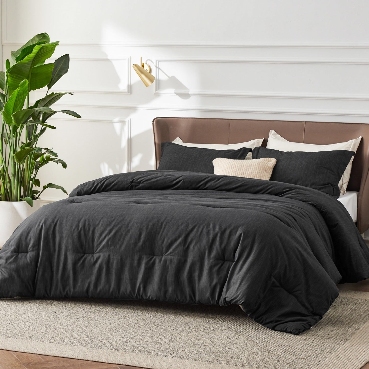 Bedsure Oversized King Comforter Set - Black Soft Bedding for All Seasons, Cationic Dyed Bed Set, 3 Pieces, 1 Oversized King Size Comforter (120"x98") and 2 Pillow Shams (20"x36"+2")