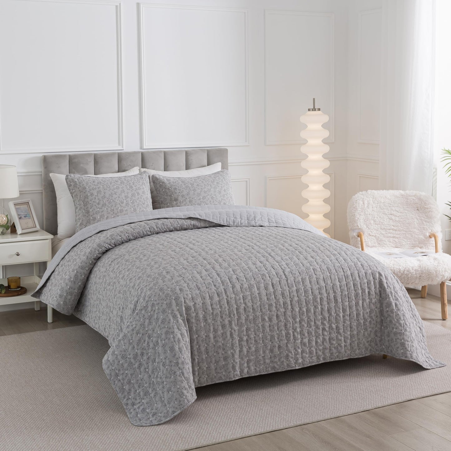 Soul & Lane - Gray Cotton Quilt Set, Floral Bedding, King with 2 Shams