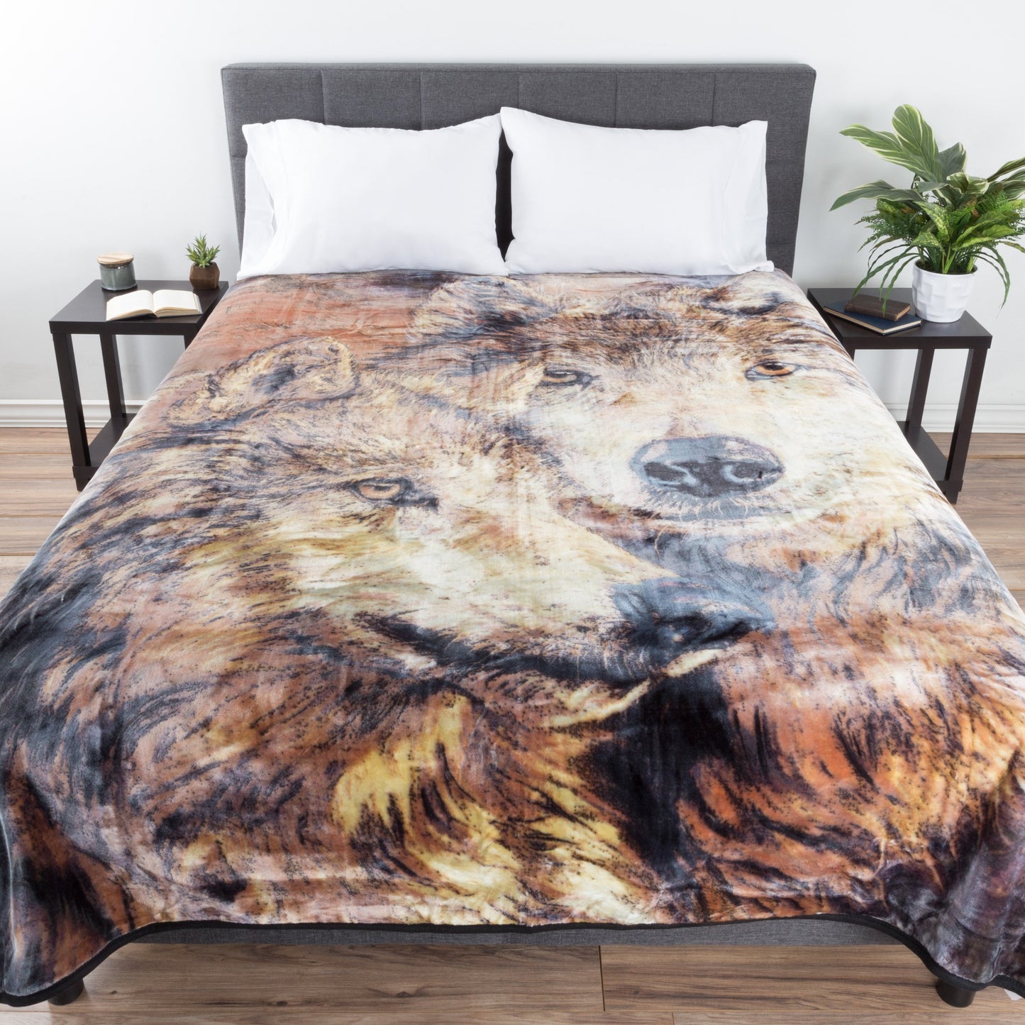Home Bedford Wolf Blanket – 80x92-inch Printed Pair of Wolves Blanket - Plush Thick 8lb Faux Mink Queen Throw for Couch, Sofa, or Bed
