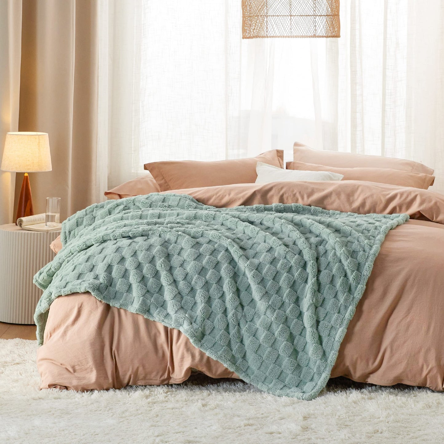 Bedsure Fleece Blanket Throw Size (Beige & Sage Green)
