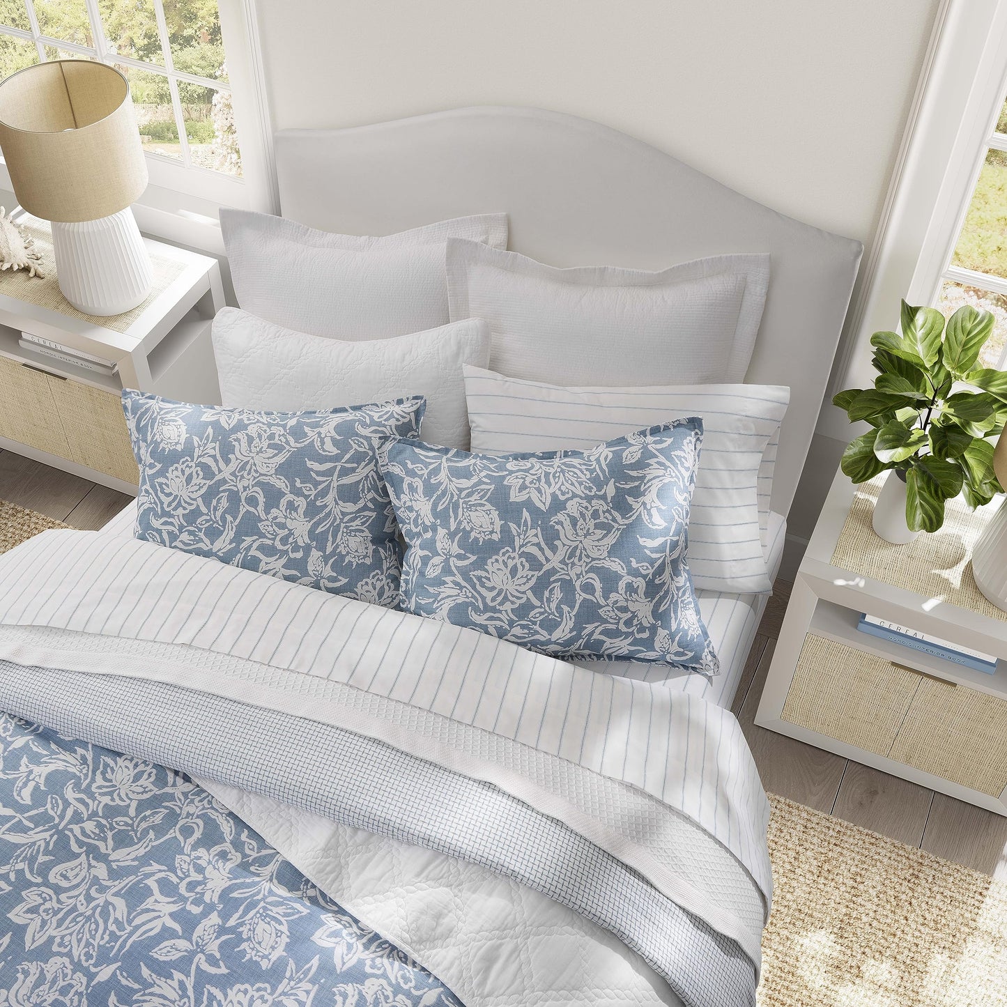 Nautica – Queen Comforter Set, Reversible Bedding with Matching Shams, Floral Room Decor, College Dorm Room Essentials (Tortola Blue)