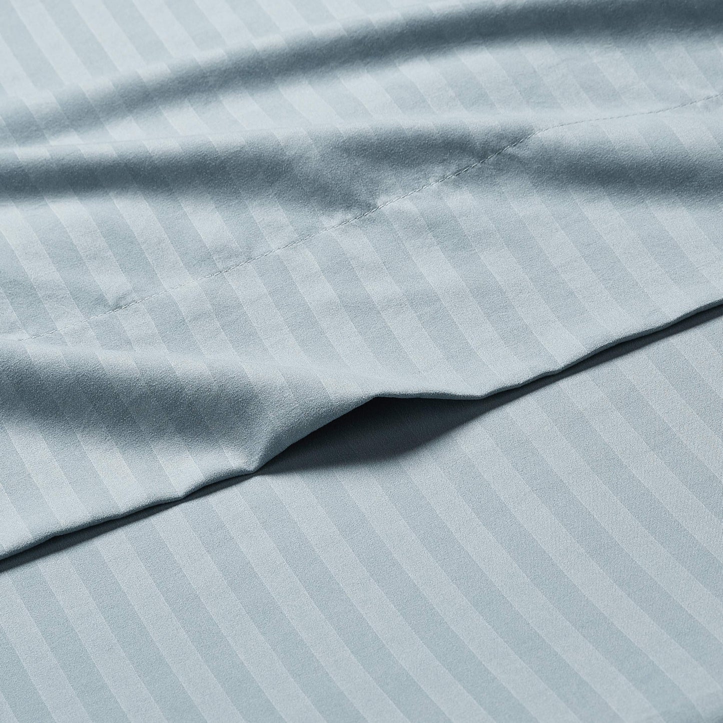 Amazon Basics Deluxe Breathable Wrinkle Resistant Brushed Microfiber Polyester Bed Sheets, 4-Piece, Full, Spa Blue Striped