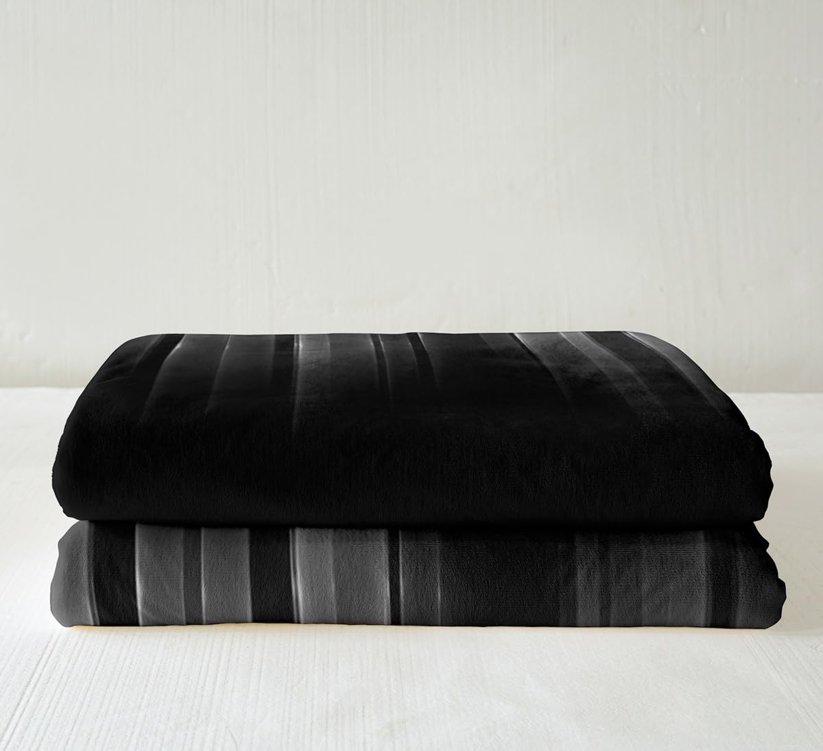 Feelyou Geometric Abstract Ombre Fleece Throw Blanket Throw 50"x60" Kids Gray and Black Striped Plush Blanket for Bed Sofa Couch Boys Girls Teens Modern Fashion Sherpa Blanket Stripes Fuzzy Blanket