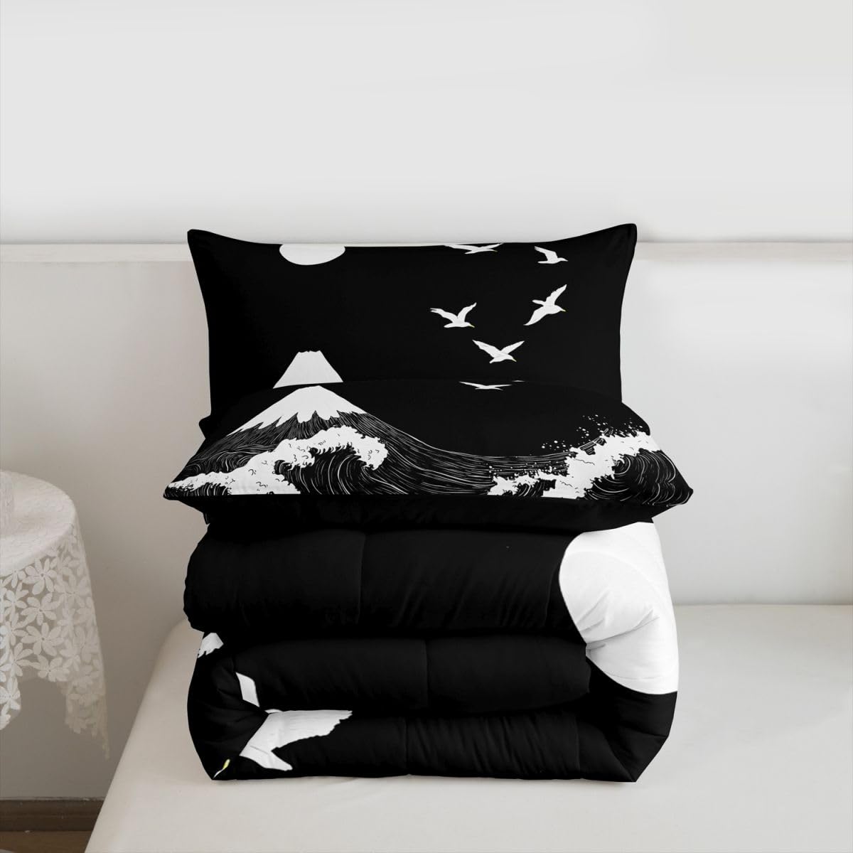 jejeloiu Black Japanese Style Comforter Set Queen Size Wave Bedding Set for Kids Boys Girls Mountain Duvet Quilt Ocean Wave Bedroom Decor Microfiber 3 Pcs with 2 Pillow Cases