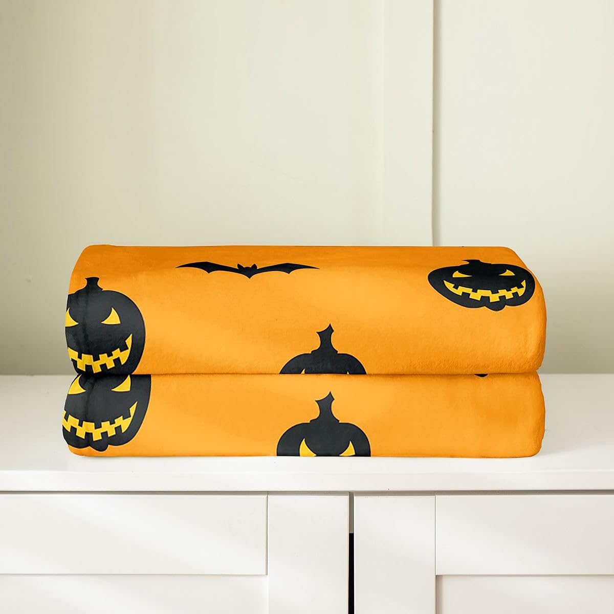 Feelyou Spooky Pumpkin Flannel Blanket Plush Fuzzy Halloween Themed Fleece Throw Blanket for Boys Girls Bat Plush Lightweight Sofa Throw Graveyard 40"x50" for Bed Couch Chair Living Room